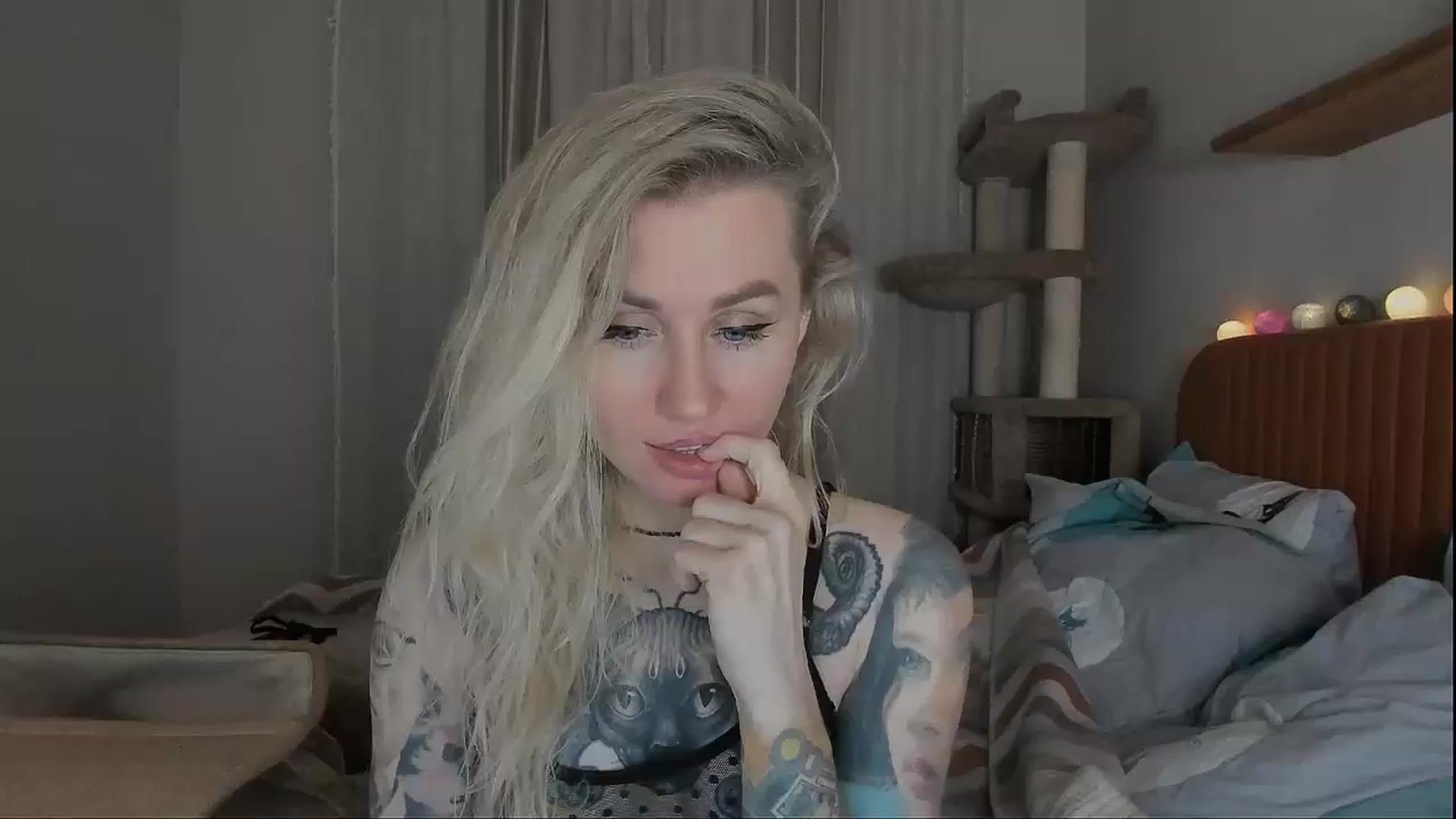 Gallery image thumbnail from Alexa_Smithhh's myfreecams stream on, 10/17/2025, 20:43 image 10 of 20