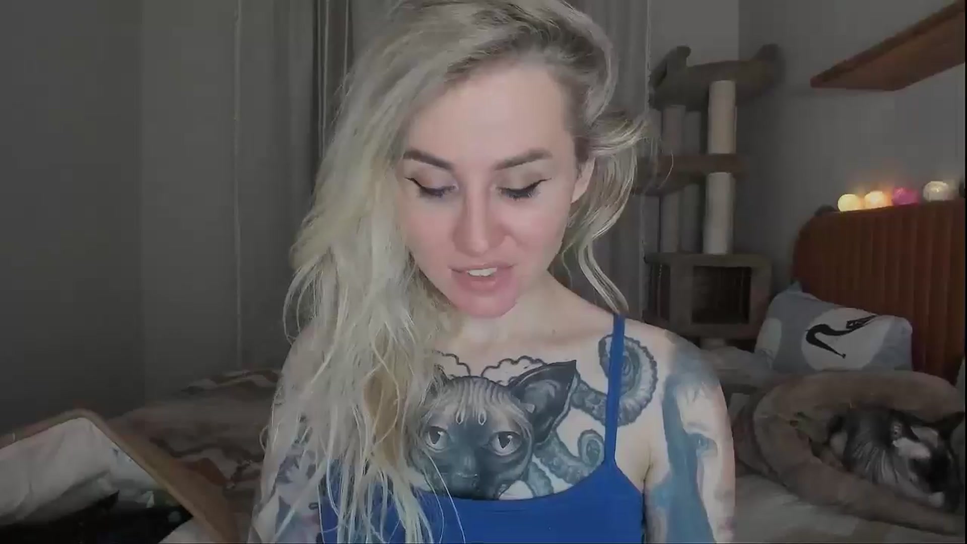 Gallery image thumbnail from Alexa_Smithhh's myfreecams stream on, 10/19/2025, 21:04 image 16 of 20