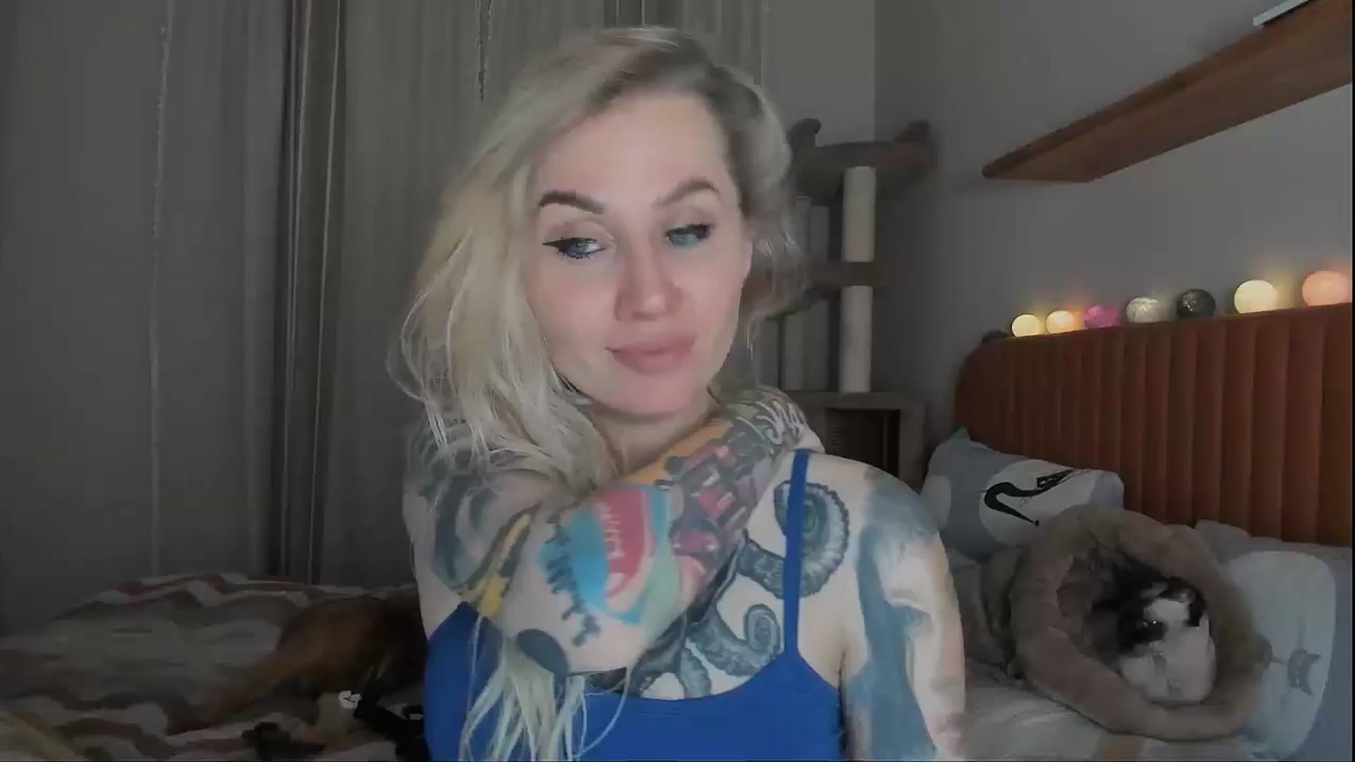 Gallery image thumbnail from Alexa_Smithhh's myfreecams stream on, 10/19/2025, 21:04 image 12 of 20