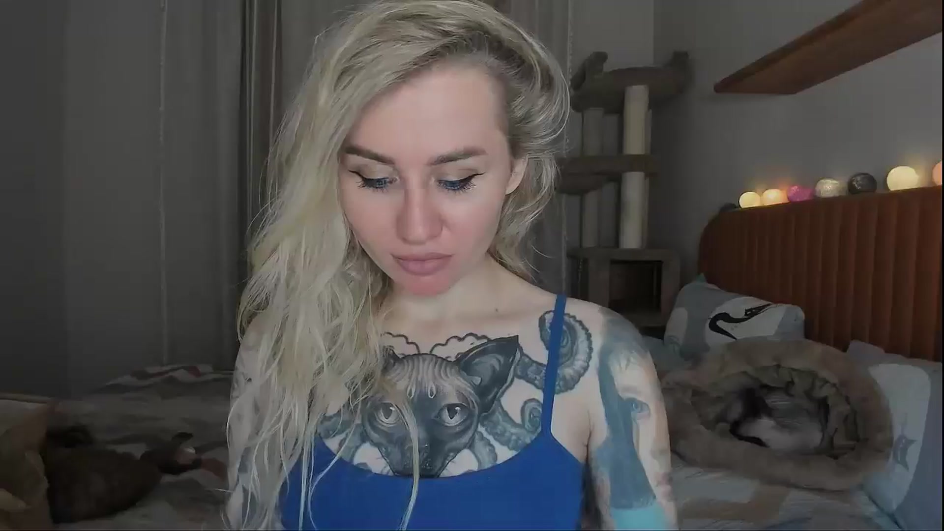 Gallery image thumbnail from Alexa_Smithhh's myfreecams stream on, 10/19/2025, 21:04 image 2 of 20