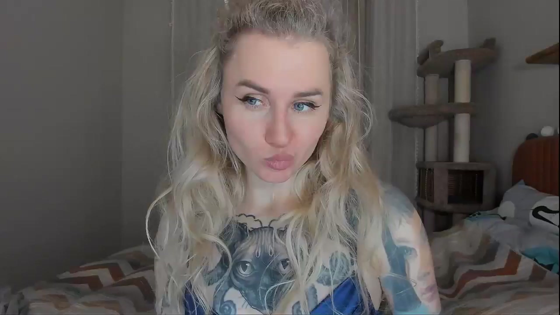 Gallery image thumbnail from Alexa_Smithhh's myfreecams stream on, 10/26/2025, 19:41 image 18 of 20