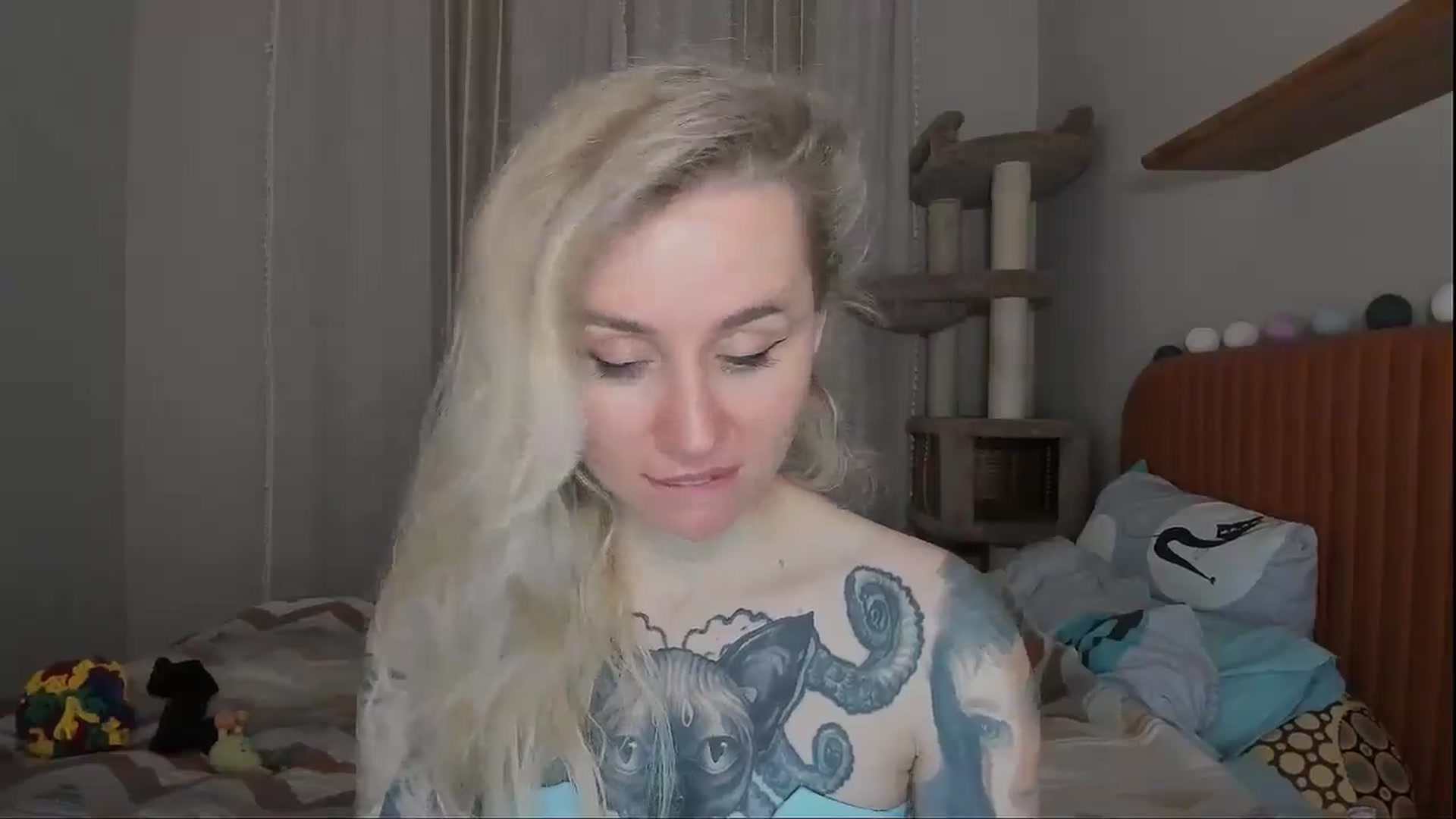 Gallery image thumbnail from Alexa_Smithhh's myfreecams stream on, 10/27/2025, 19:46 image 13 of 20