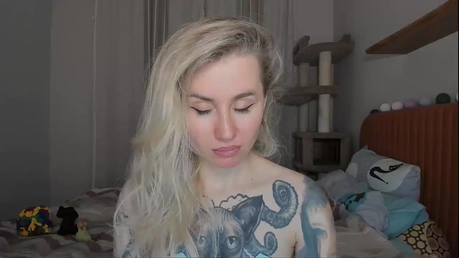 Gallery image thumbnail from Alexa_Smithhh's myfreecams stream on, 10/27/2025, 19:46 image 15 of 20