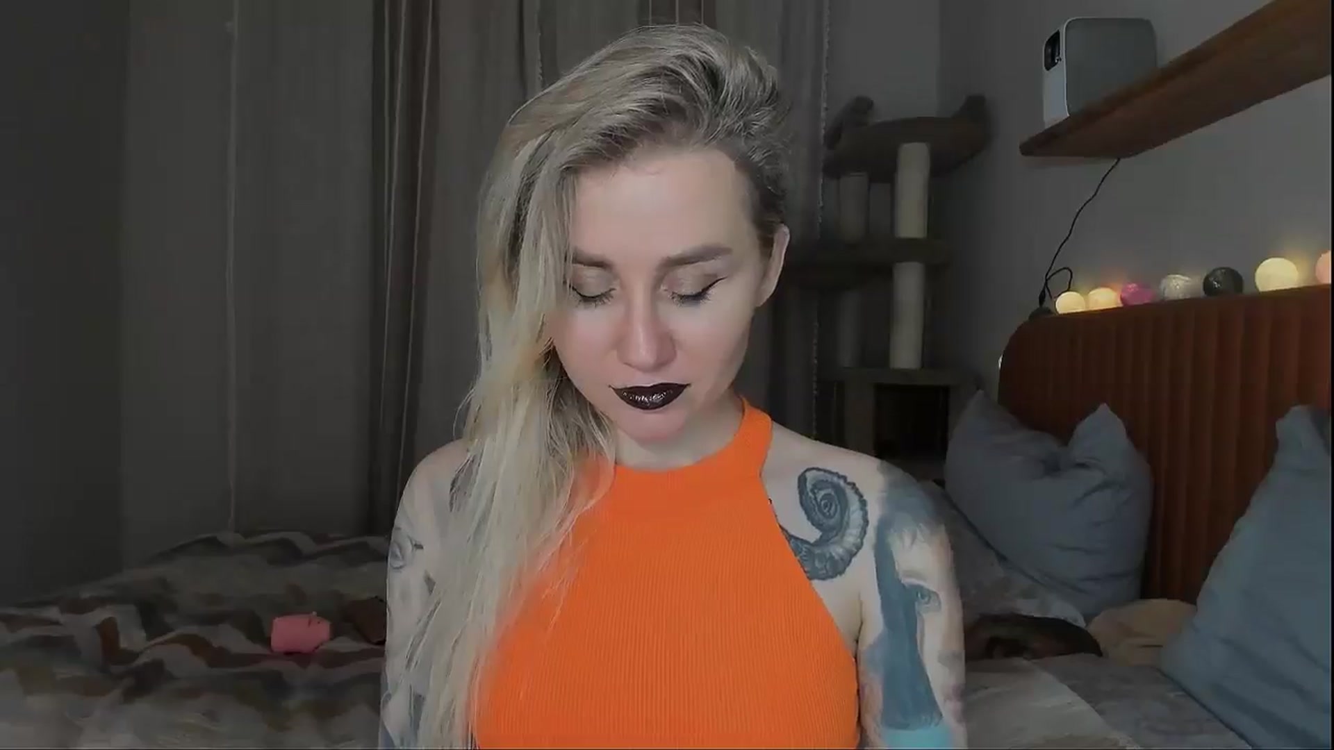 Gallery image thumbnail from Alexa_Smithhh's myfreecams stream on, 10/31/2025, 18:59 image 16 of 20
