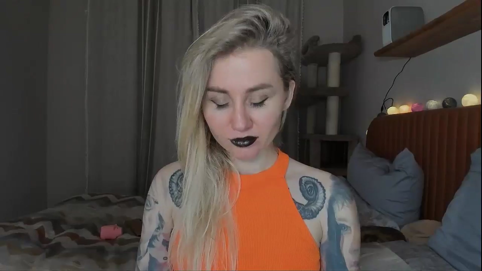 Gallery image thumbnail from Alexa_Smithhh's myfreecams stream on, 10/31/2025, 18:59 image 18 of 20