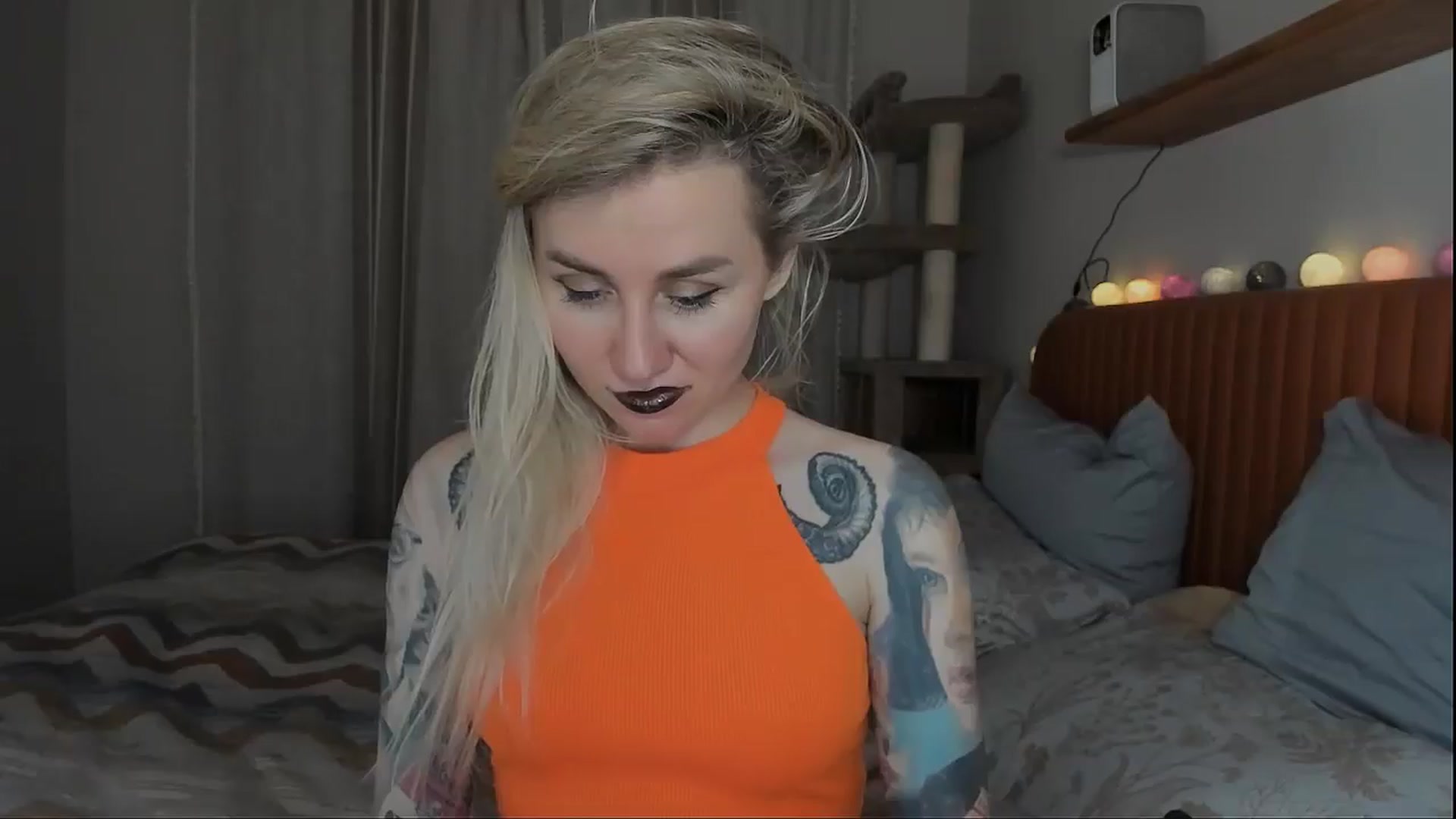 Gallery image thumbnail from Alexa_Smithhh's myfreecams stream on, 10/31/2025, 21:08 image 10 of 20