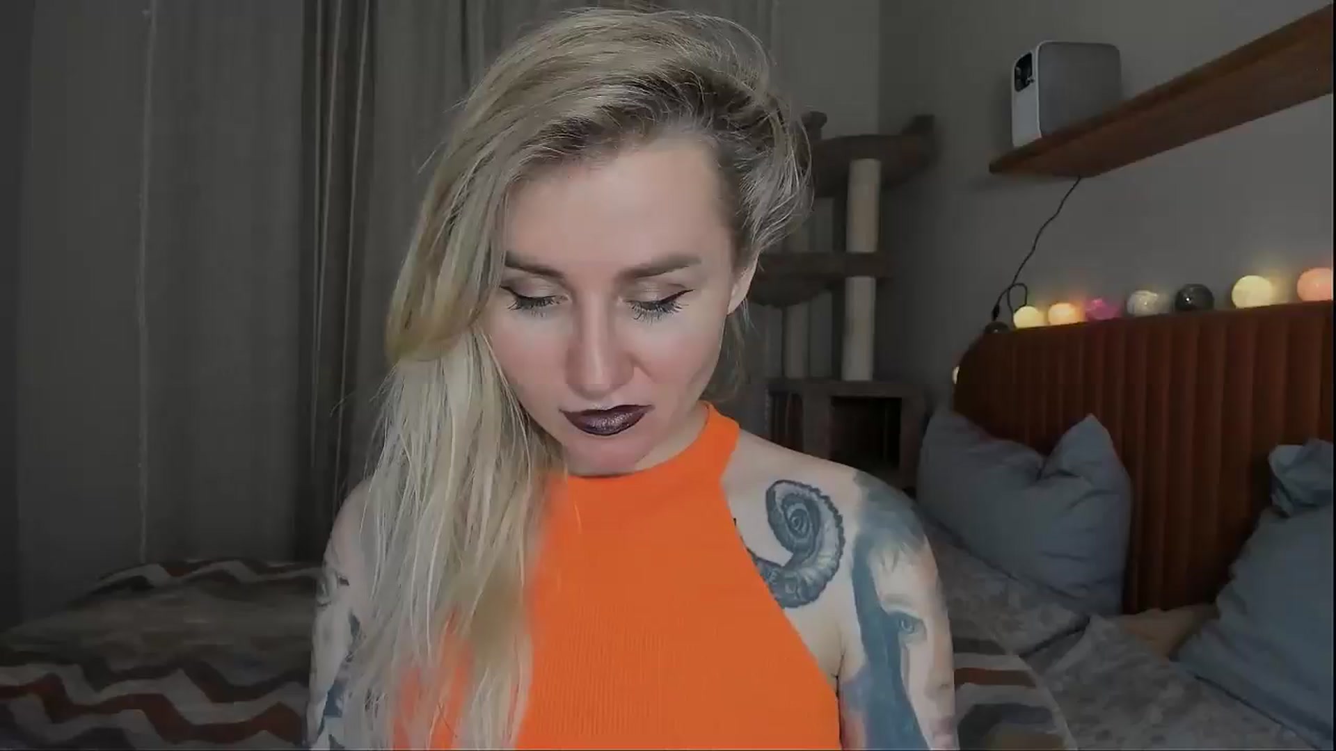 Gallery image thumbnail from Alexa_Smithhh's myfreecams stream on, 10/31/2025, 21:08 image 15 of 20