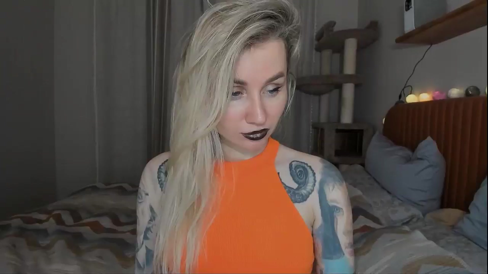 Gallery image thumbnail from Alexa_Smithhh's myfreecams stream on, 10/31/2025, 21:08 image 6 of 20