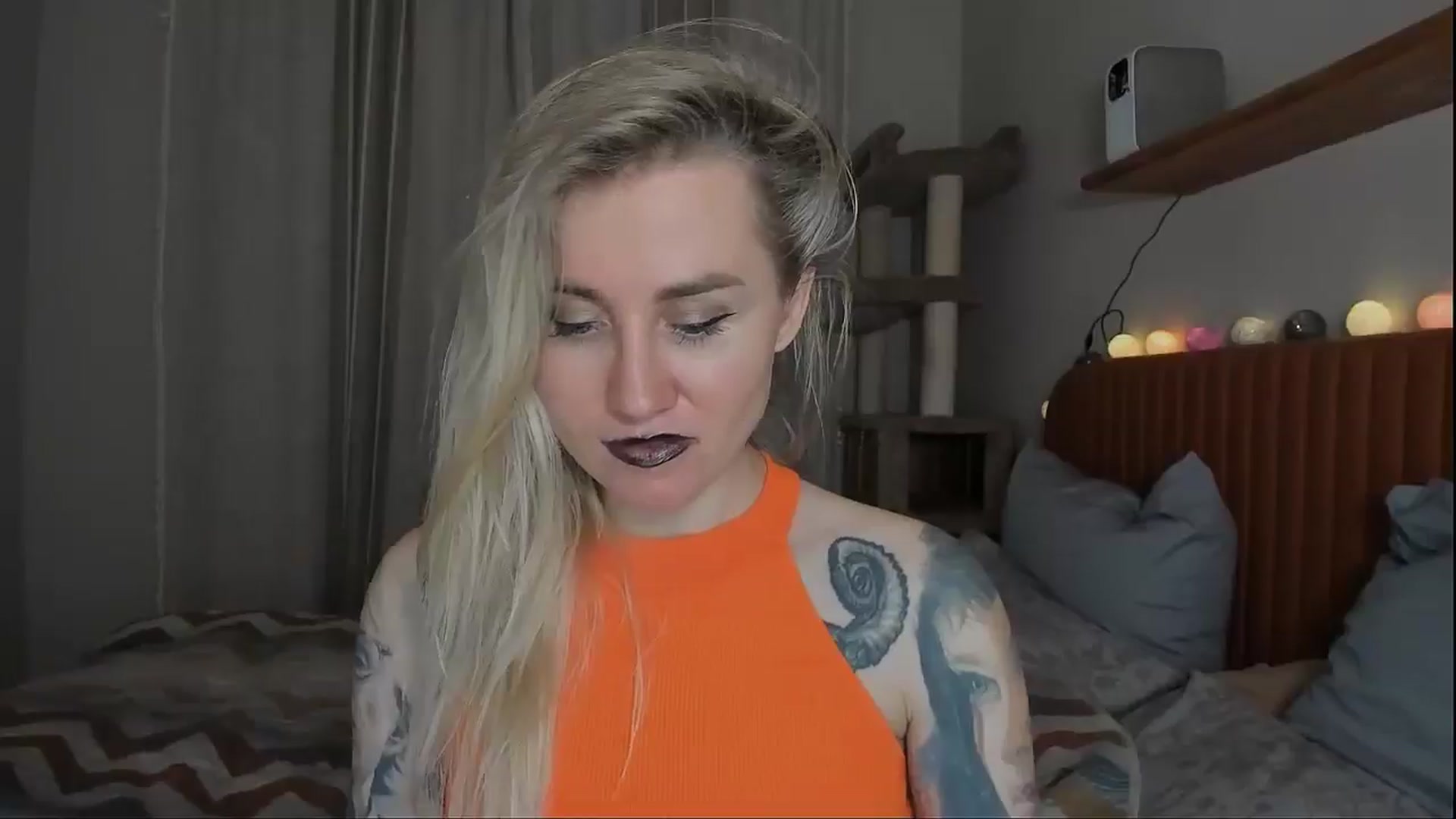 Gallery image thumbnail from Alexa_Smithhh's myfreecams stream on, 10/31/2025, 21:08 image 16 of 20
