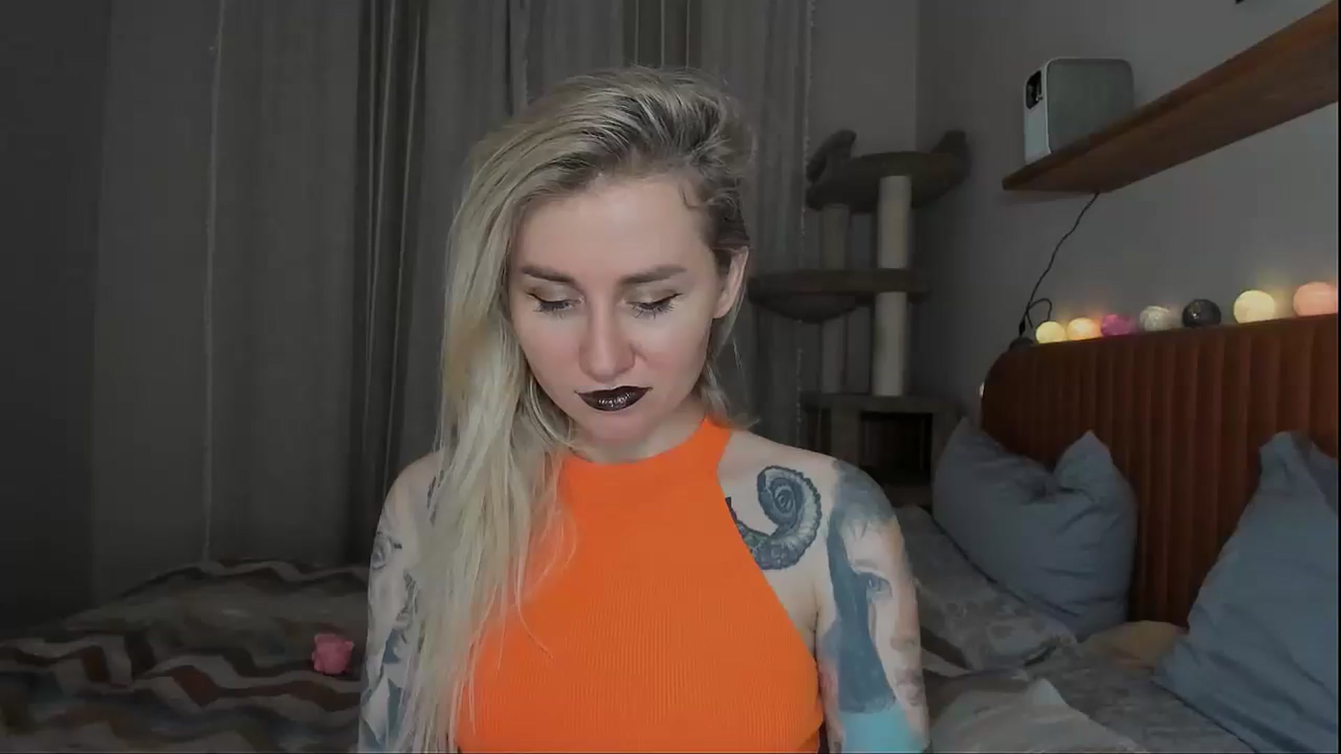 Gallery image thumbnail from Alexa_Smithhh's myfreecams stream on, 10/31/2025, 21:08 image 1 of 20