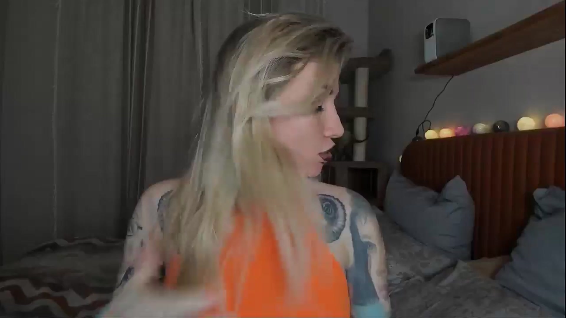 Gallery image thumbnail from Alexa_Smithhh's myfreecams stream on, 10/31/2025, 21:08 image 13 of 20