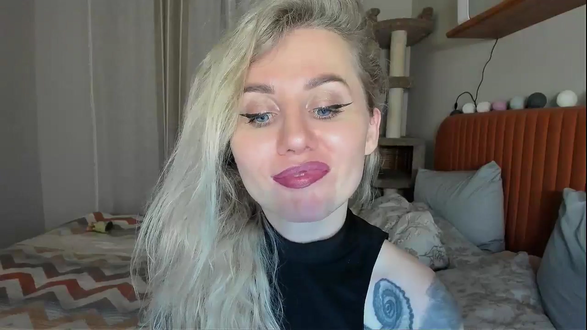 Gallery image thumbnail from Alexa_Smithhh's myfreecams stream on, 11/06/2025, 20:50 image 14 of 20