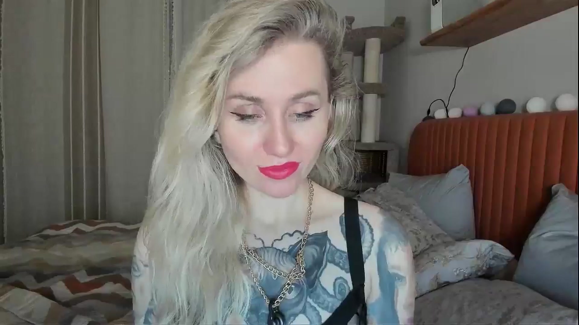 Gallery image thumbnail from Alexa_Smithhh's myfreecams stream on, 11/10/2025, 18:51 image 4 of 20