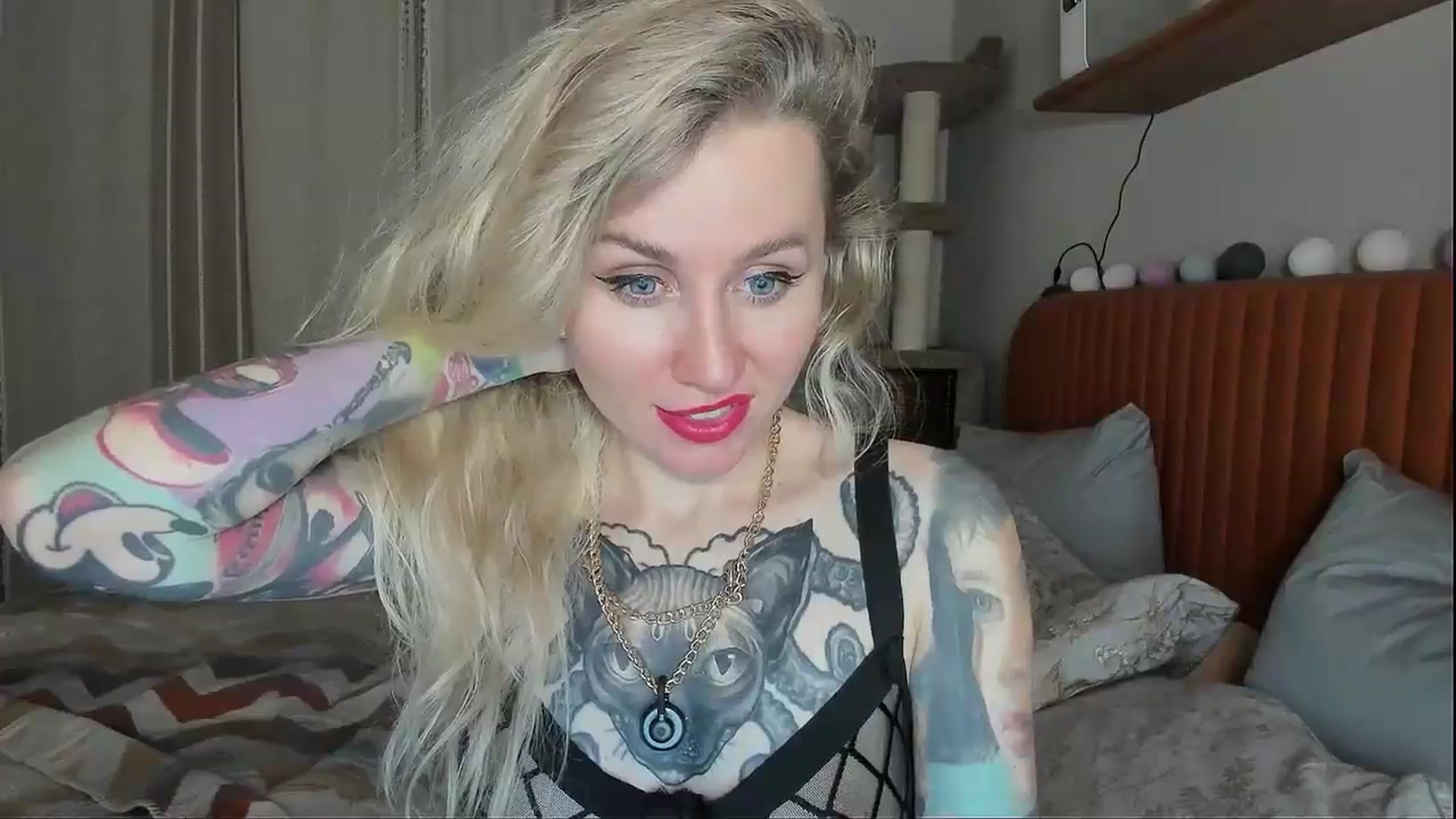 Gallery image thumbnail from Alexa_Smithhh's myfreecams stream on, 11/10/2025, 18:51 image 14 of 20