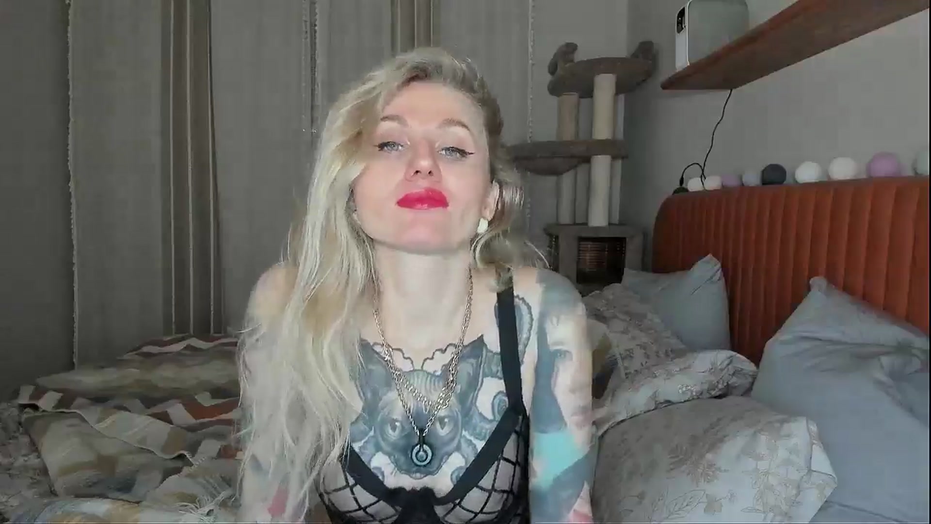 Gallery image thumbnail from Alexa_Smithhh's myfreecams stream on, 11/10/2025, 18:51 image 5 of 20