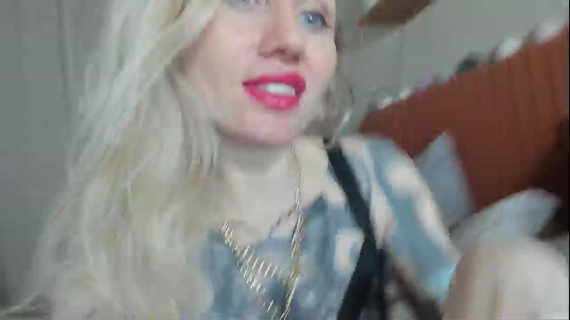 Gallery image thumbnail from Alexa_Smithhh's myfreecams stream on, 11/10/2025, 19:15 image 16 of 20