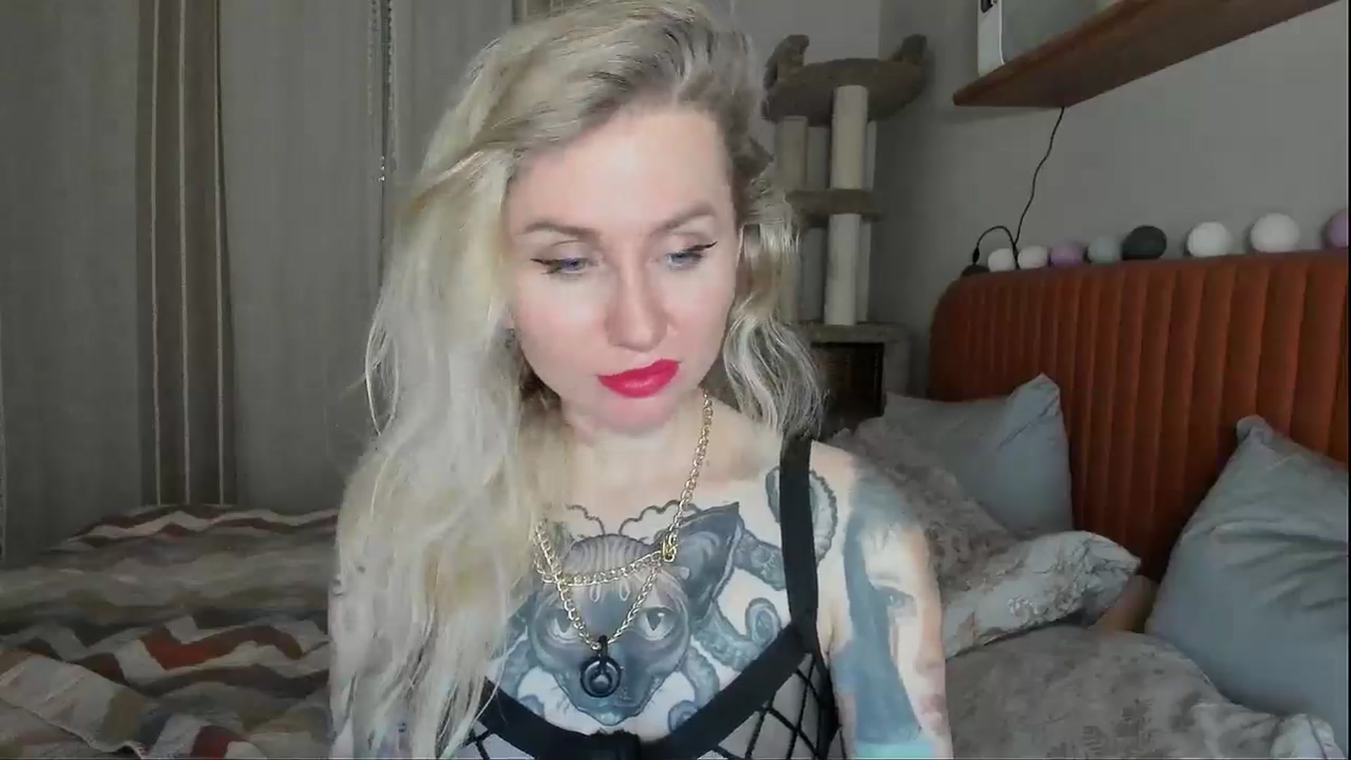 Gallery image thumbnail from Alexa_Smithhh's myfreecams stream on, 11/10/2025, 19:15 image 3 of 20