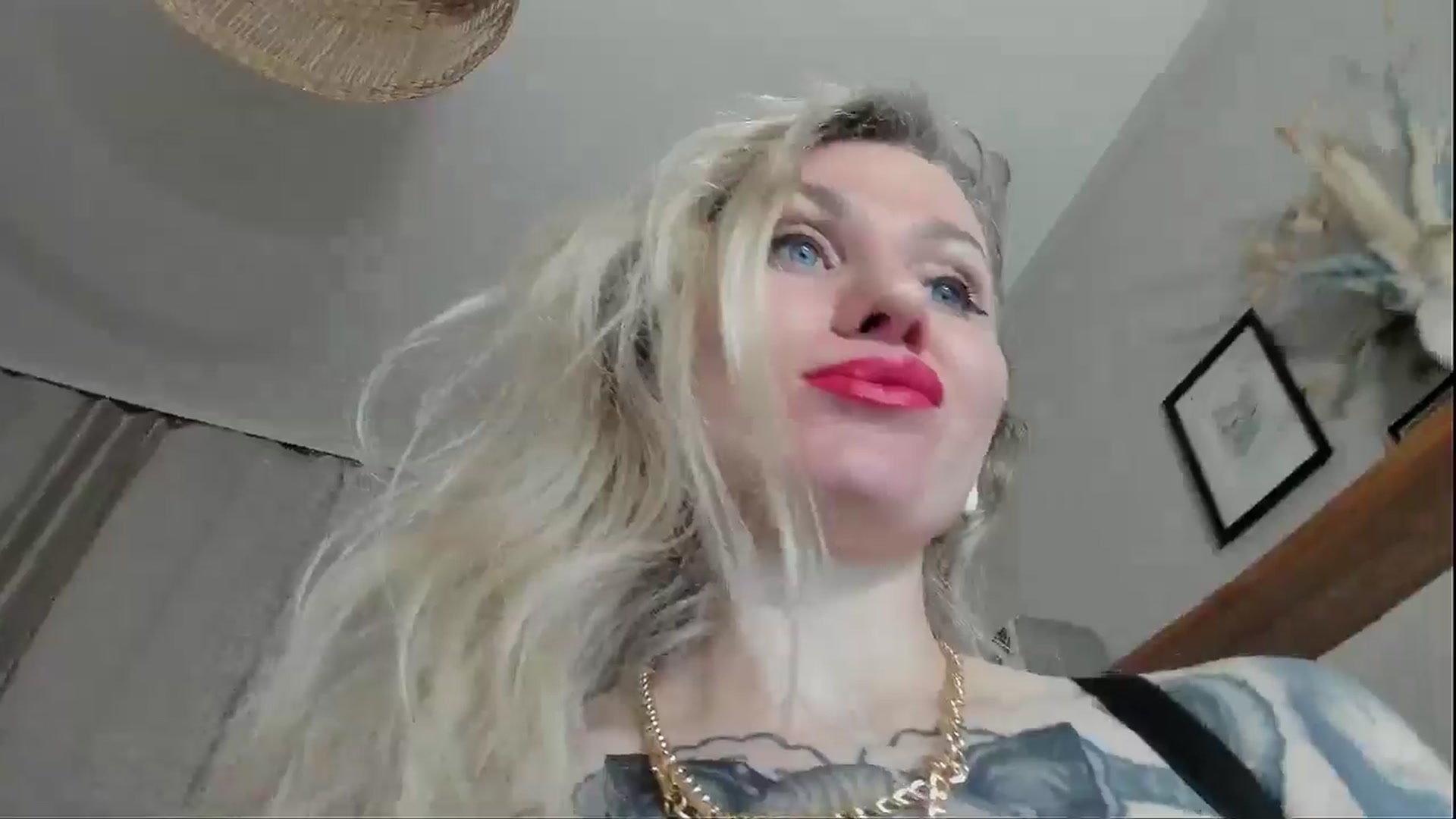Gallery image thumbnail from Alexa_Smithhh's myfreecams stream on, 11/10/2025, 19:15 image 5 of 20