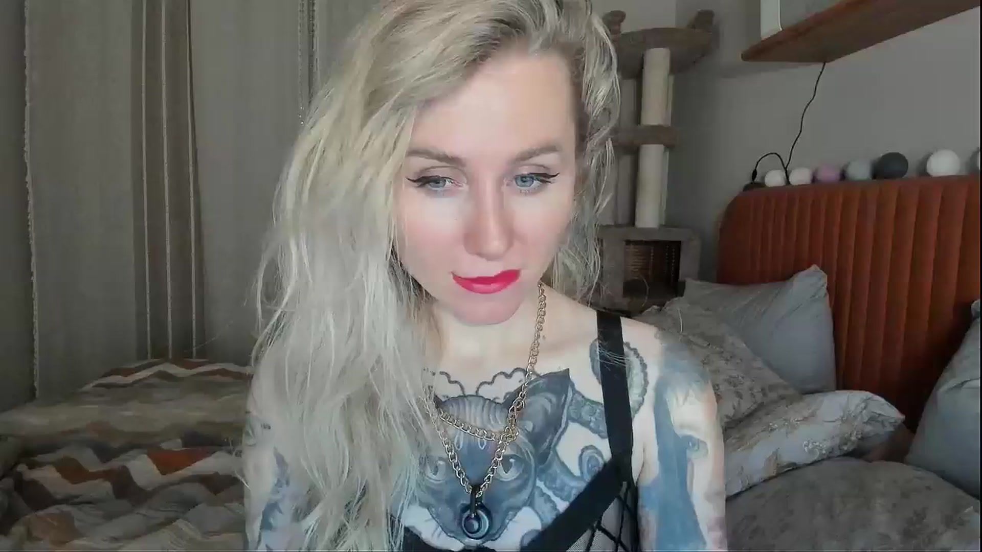Gallery image thumbnail from Alexa_Smithhh's myfreecams stream on, 11/10/2025, 19:15 image 18 of 20