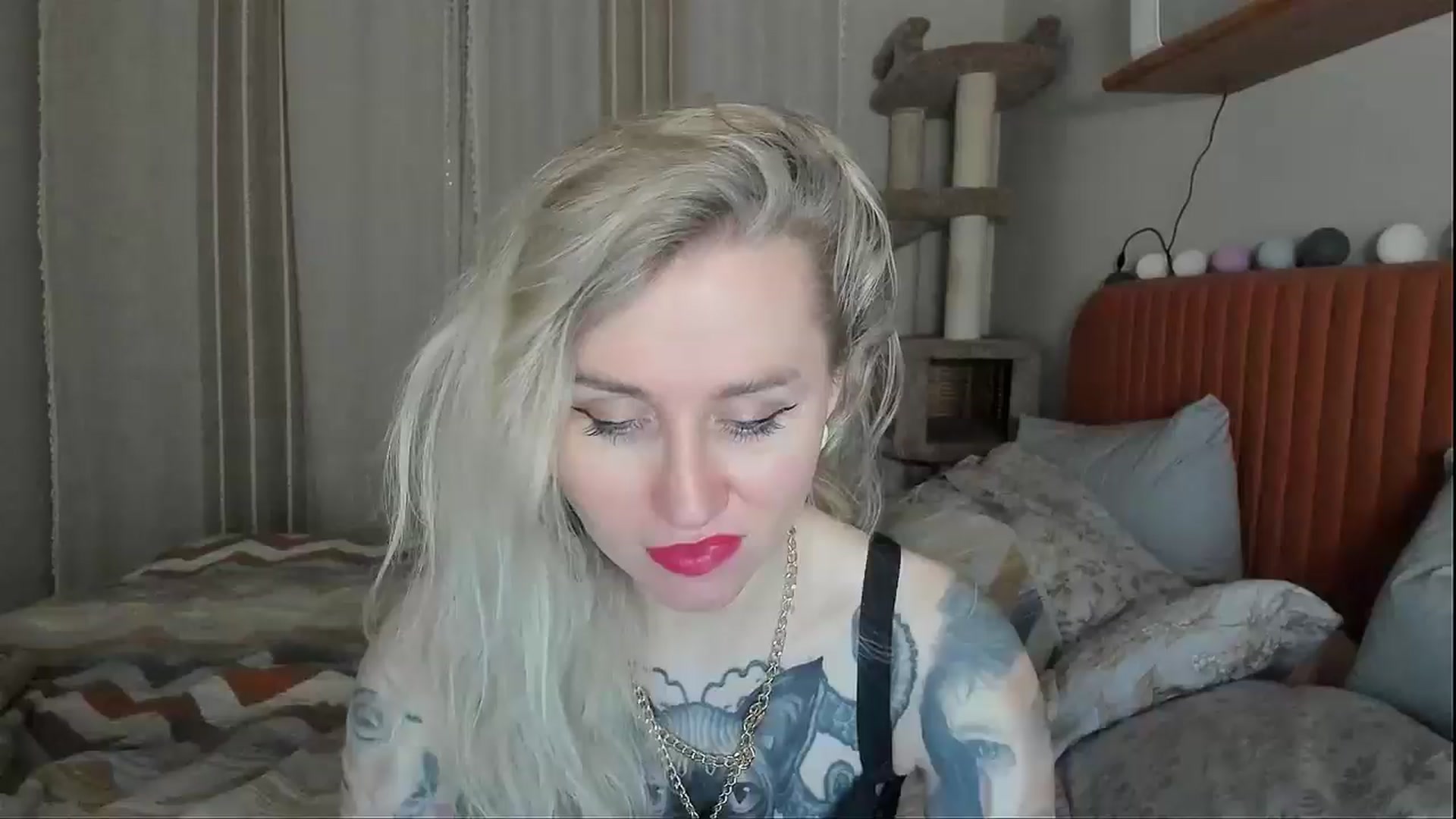 Gallery image thumbnail from Alexa_Smithhh's myfreecams stream on, 11/10/2025, 19:15 image 17 of 20