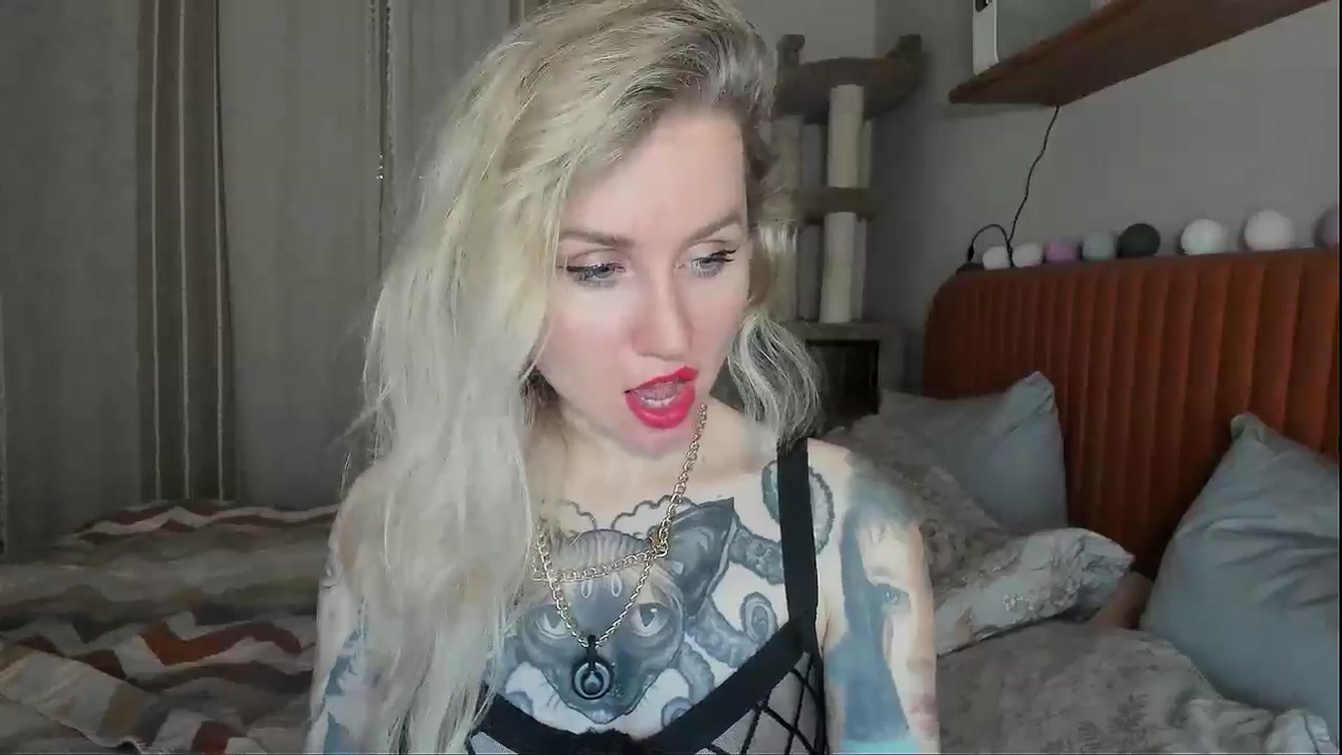 Gallery image thumbnail from Alexa_Smithhh's myfreecams stream on, 11/10/2025, 19:15 image 2 of 20