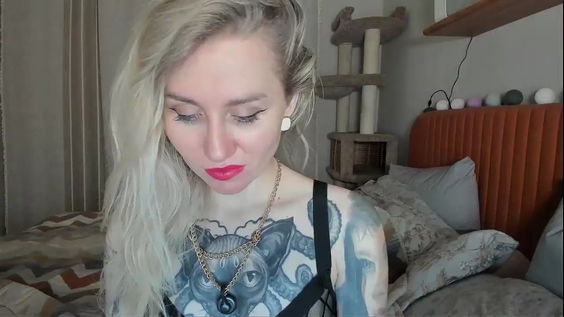 Gallery image thumbnail from Alexa_Smithhh's myfreecams stream on, 11/10/2025, 19:15 image 9 of 20