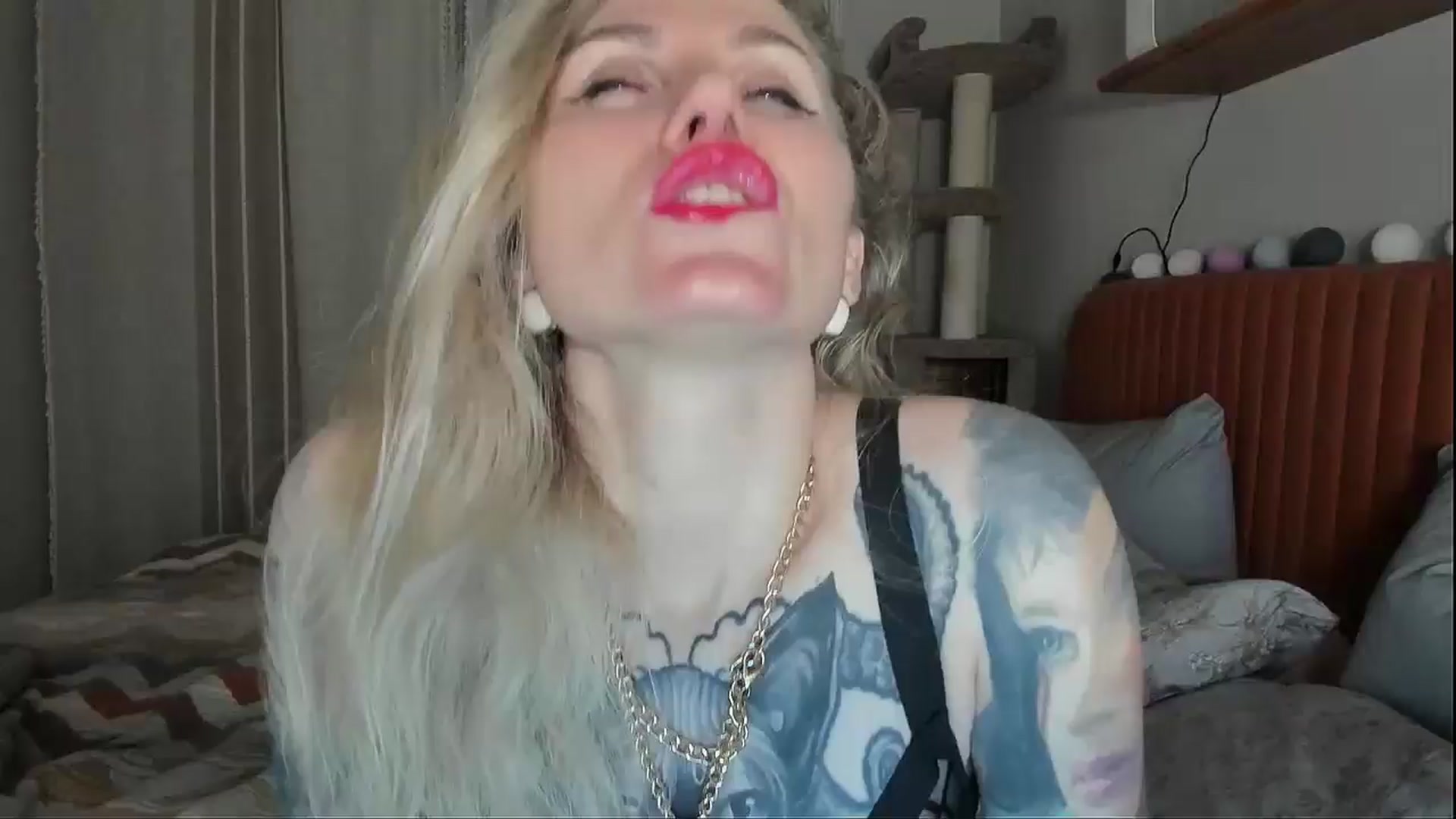 Gallery image thumbnail from Alexa_Smithhh's myfreecams stream on, 11/10/2025, 20:15 image 1 of 20