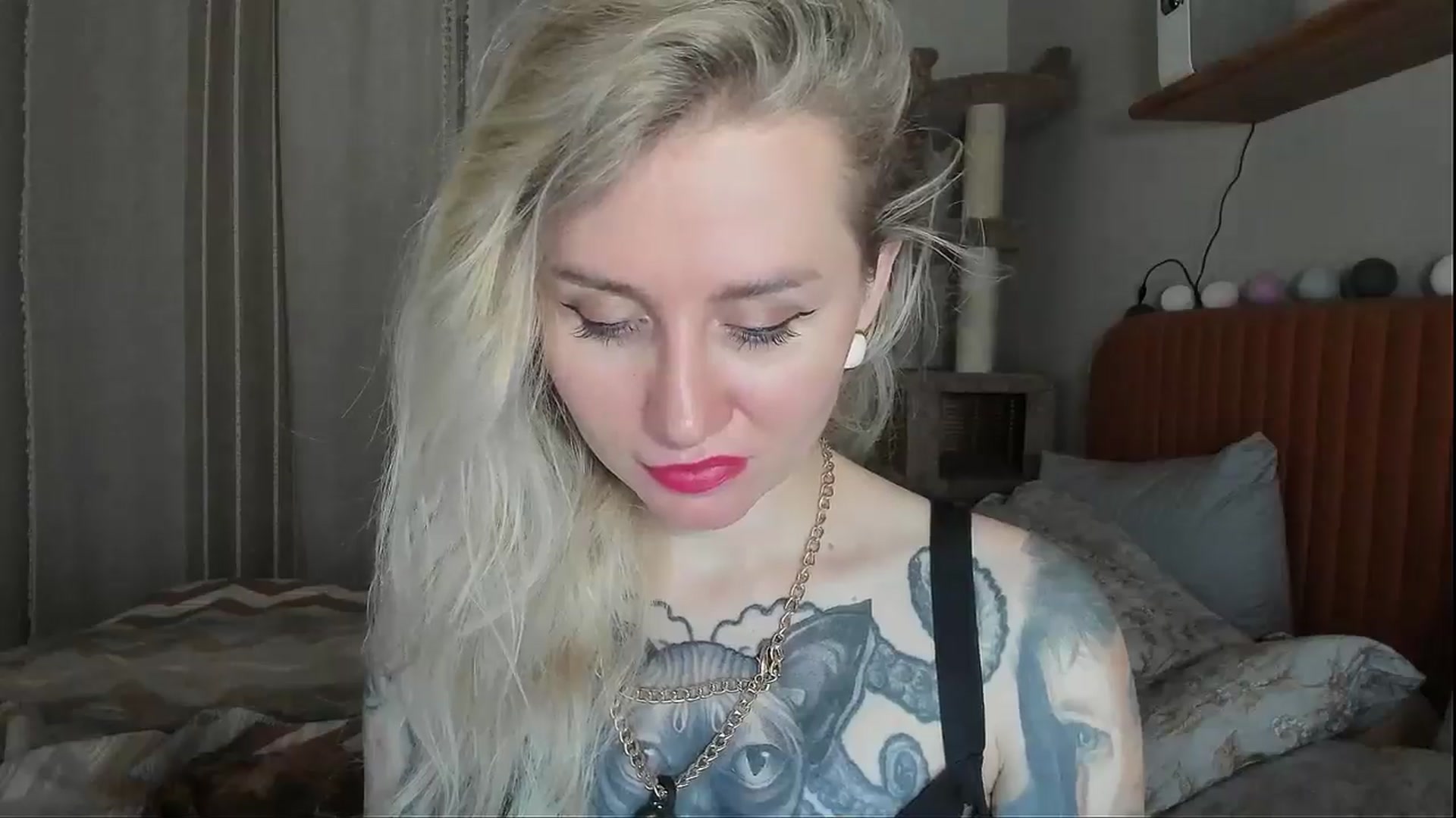 Gallery image thumbnail from Alexa_Smithhh's myfreecams stream on, 11/10/2025, 20:15 image 19 of 20