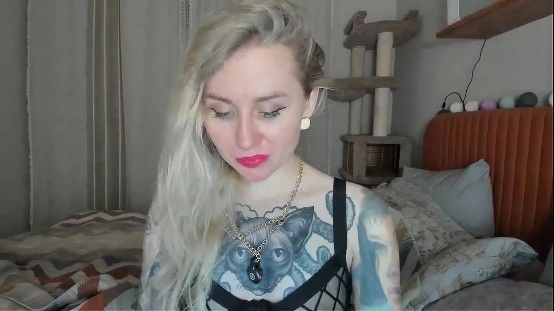 Gallery image thumbnail from Alexa_Smithhh's myfreecams stream on, 11/10/2025, 20:15 image 10 of 20