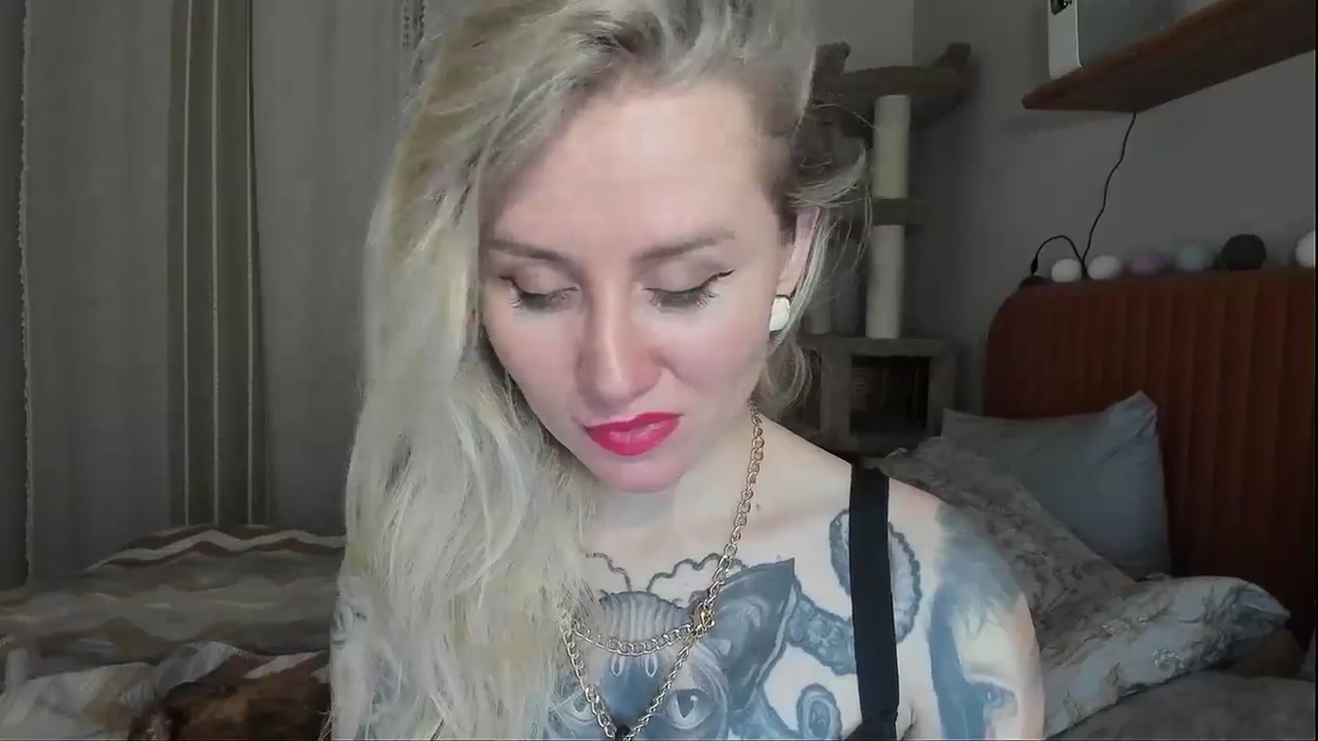 Gallery image thumbnail from Alexa_Smithhh's myfreecams stream on, 11/10/2025, 20:36 image 3 of 20