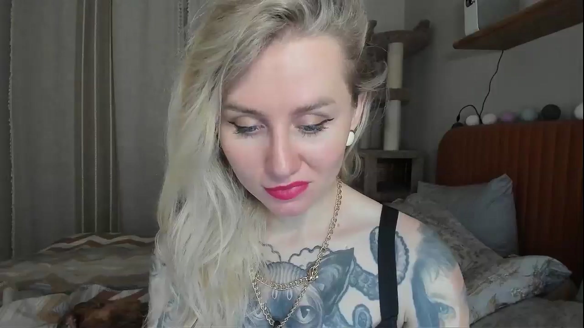 Gallery image thumbnail from Alexa_Smithhh's myfreecams stream on, 11/10/2025, 20:36 image 2 of 20