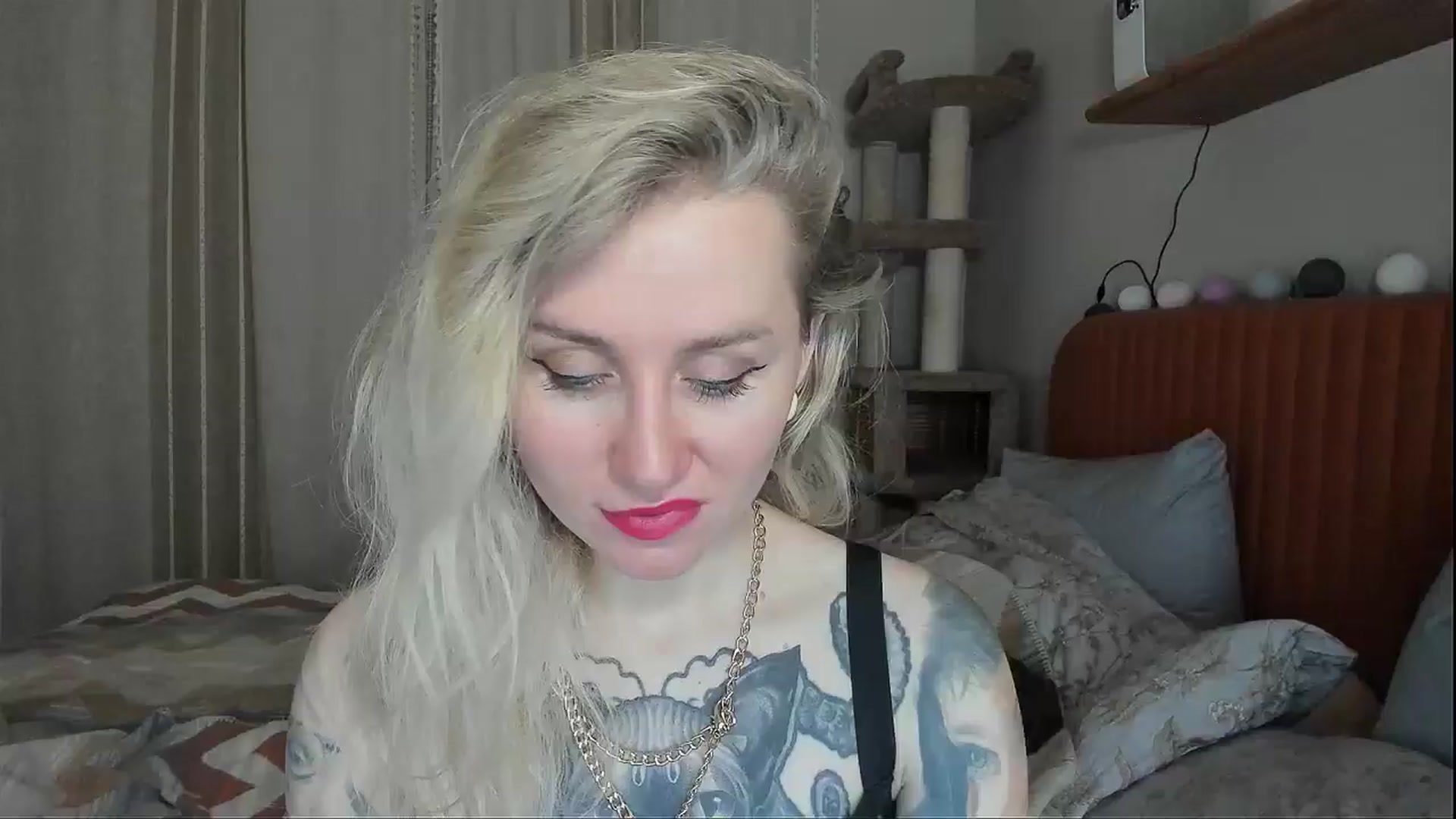 Gallery image thumbnail from Alexa_Smithhh's myfreecams stream on, 11/10/2025, 20:36 image 15 of 20