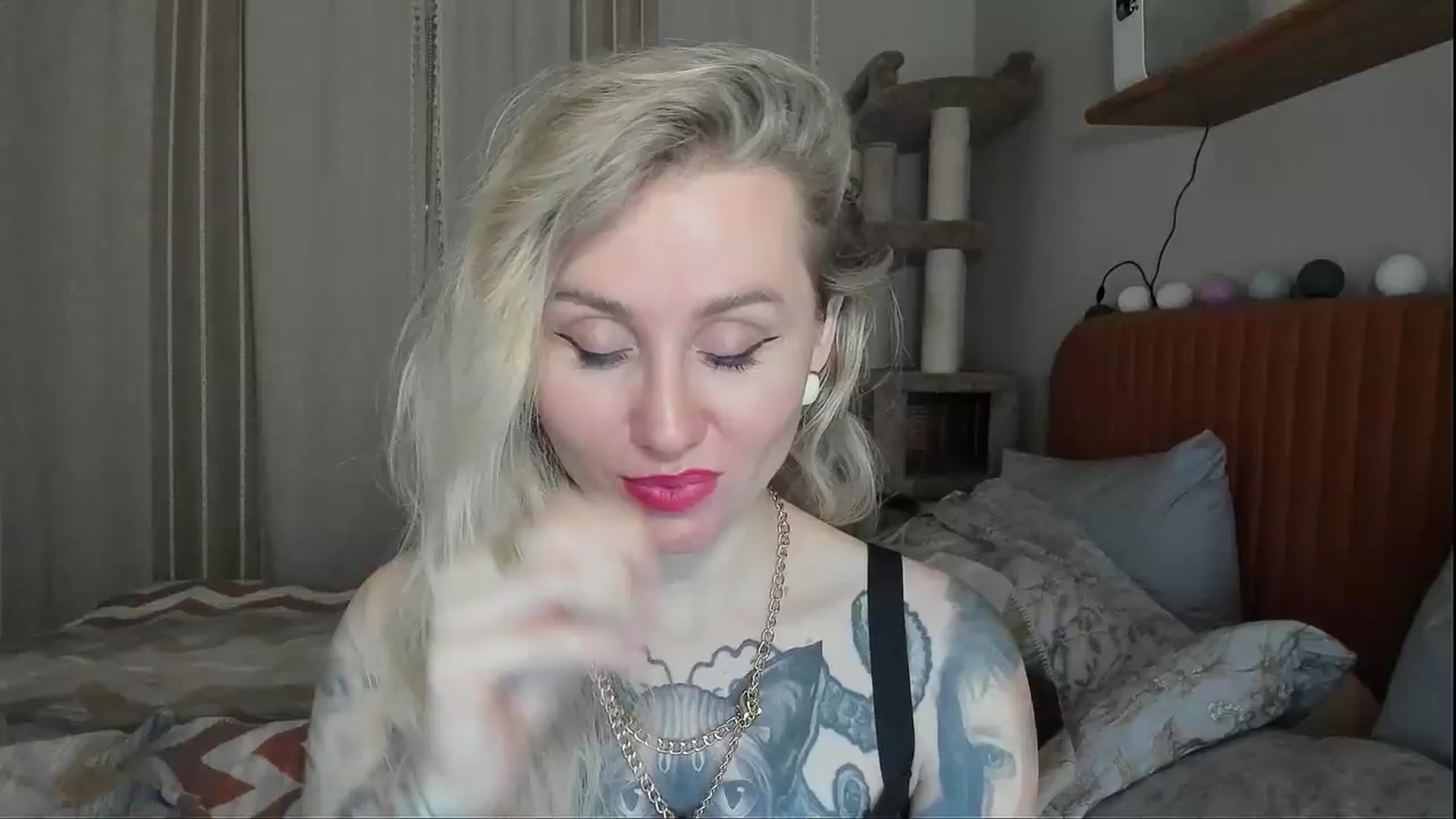 Gallery image thumbnail from Alexa_Smithhh's myfreecams stream on, 11/10/2025, 20:36 image 18 of 20