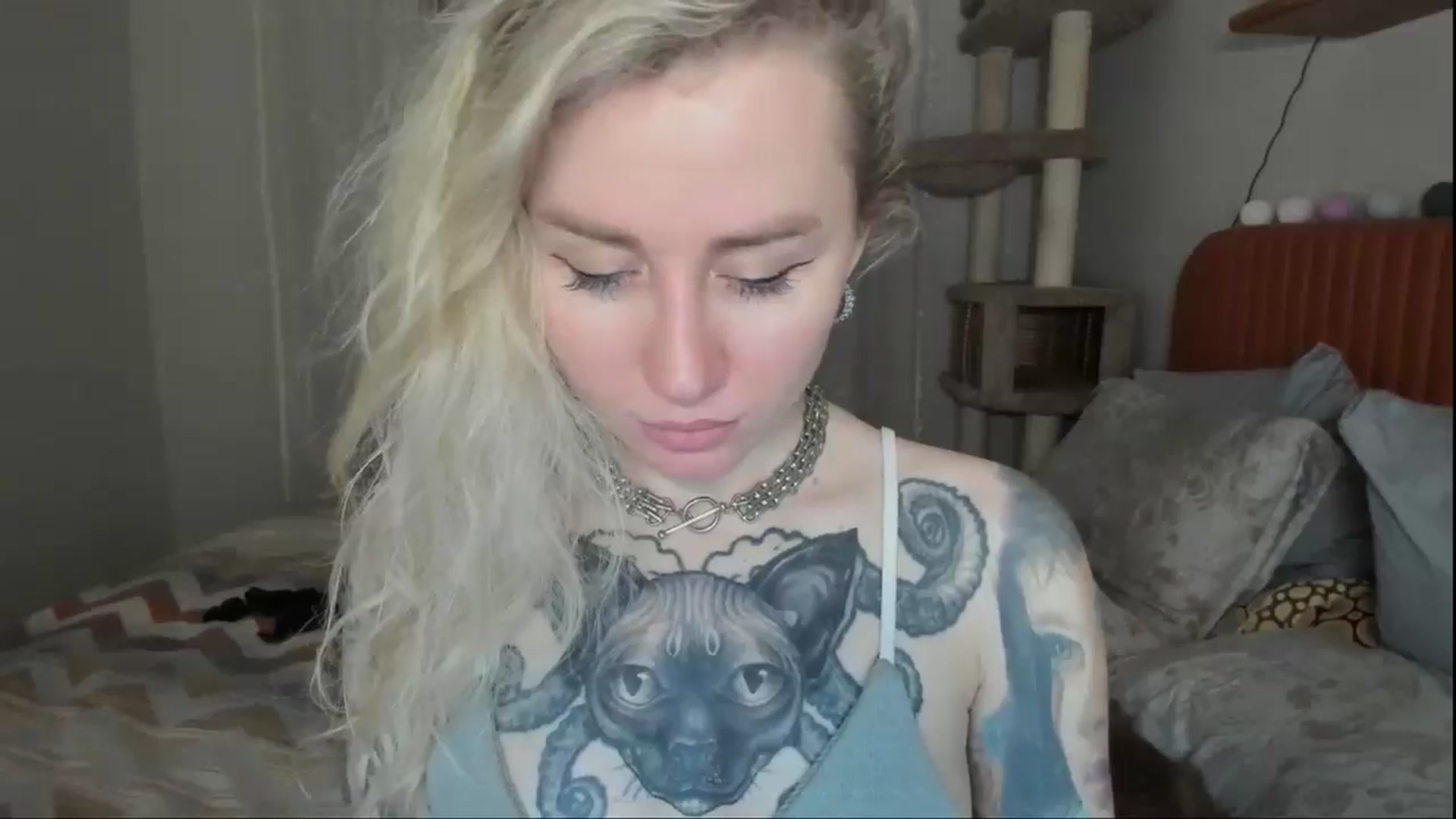 Gallery image thumbnail from Alexa_Smithhh's myfreecams stream on, 11/21/2025, 19:01 image 18 of 20