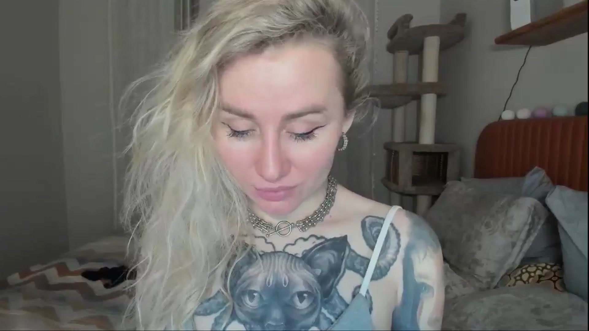 Gallery image thumbnail from Alexa_Smithhh's myfreecams stream on, 11/21/2025, 19:01 image 17 of 20