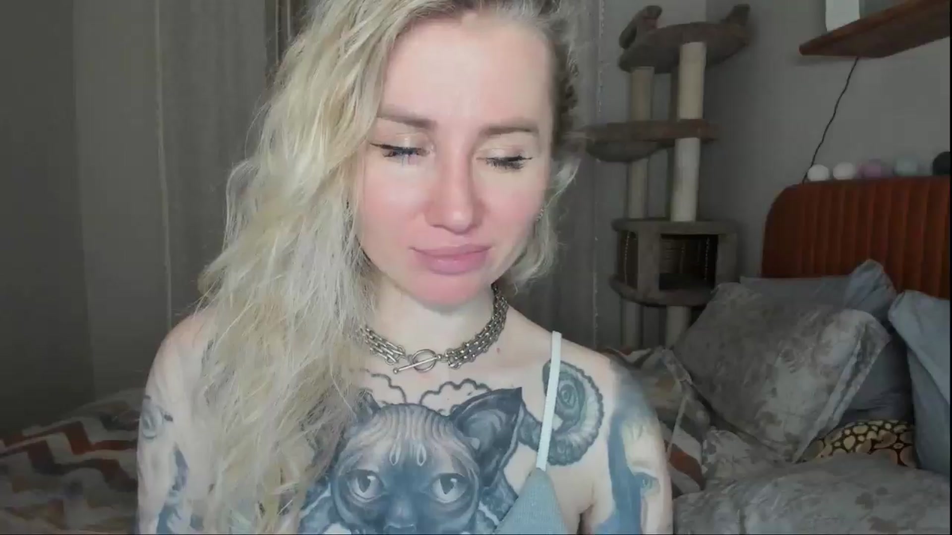 Gallery image thumbnail from Alexa_Smithhh's myfreecams stream on, 11/21/2025, 20:23 image 18 of 20