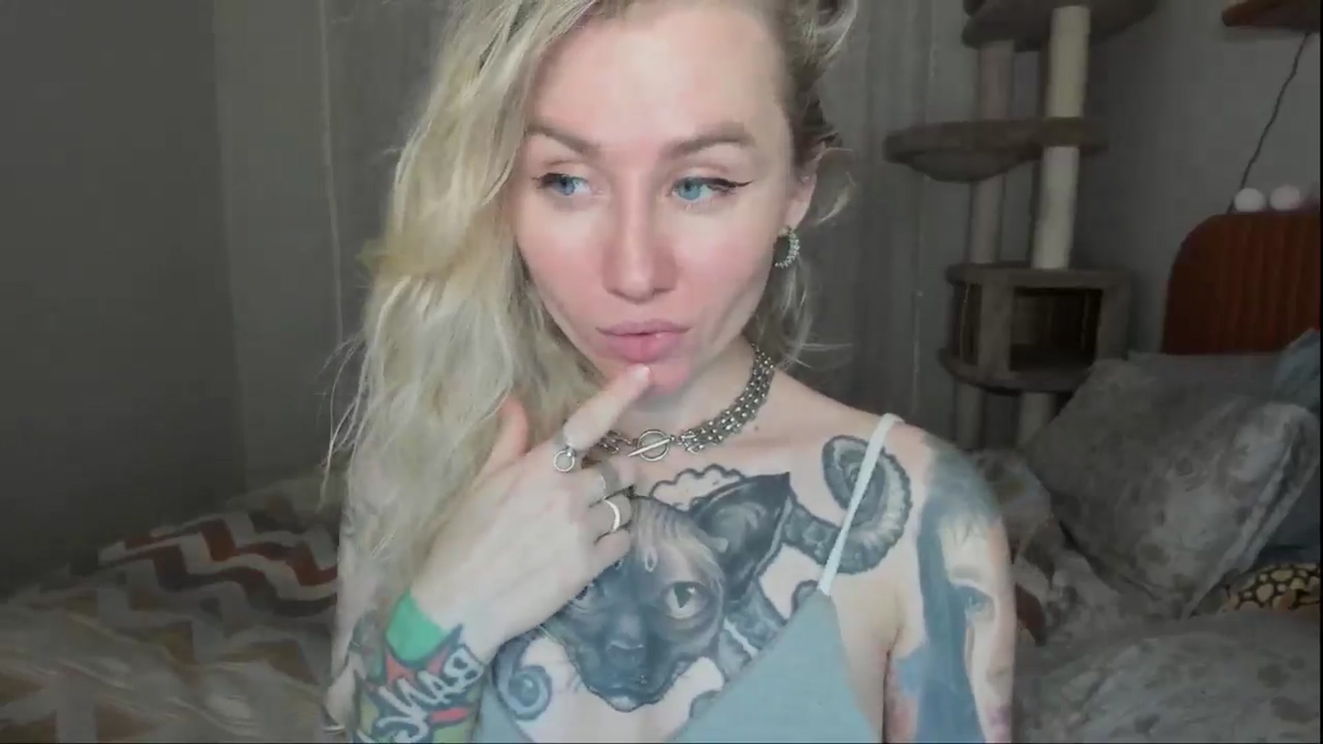 Gallery image thumbnail from Alexa_Smithhh's myfreecams stream on, 11/21/2025, 20:23 image 12 of 20