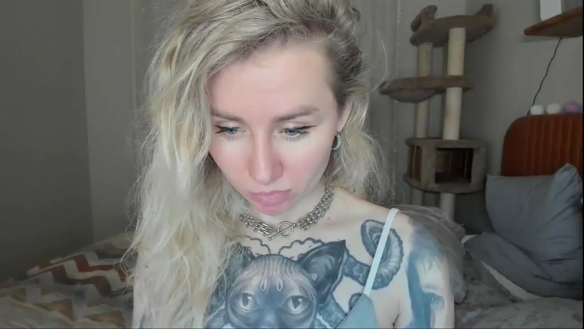 Gallery image thumbnail from Alexa_Smithhh's myfreecams stream on, 11/21/2025, 20:37 image 19 of 20