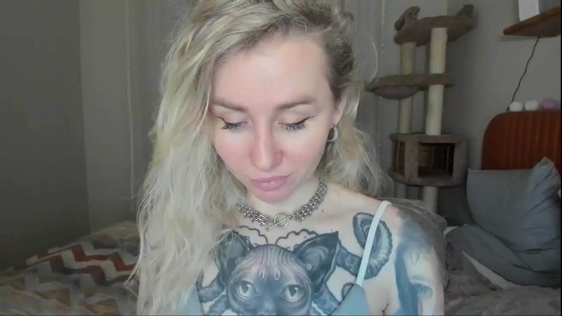 Gallery image thumbnail from Alexa_Smithhh's myfreecams stream on, 11/21/2025, 20:37 image 17 of 20