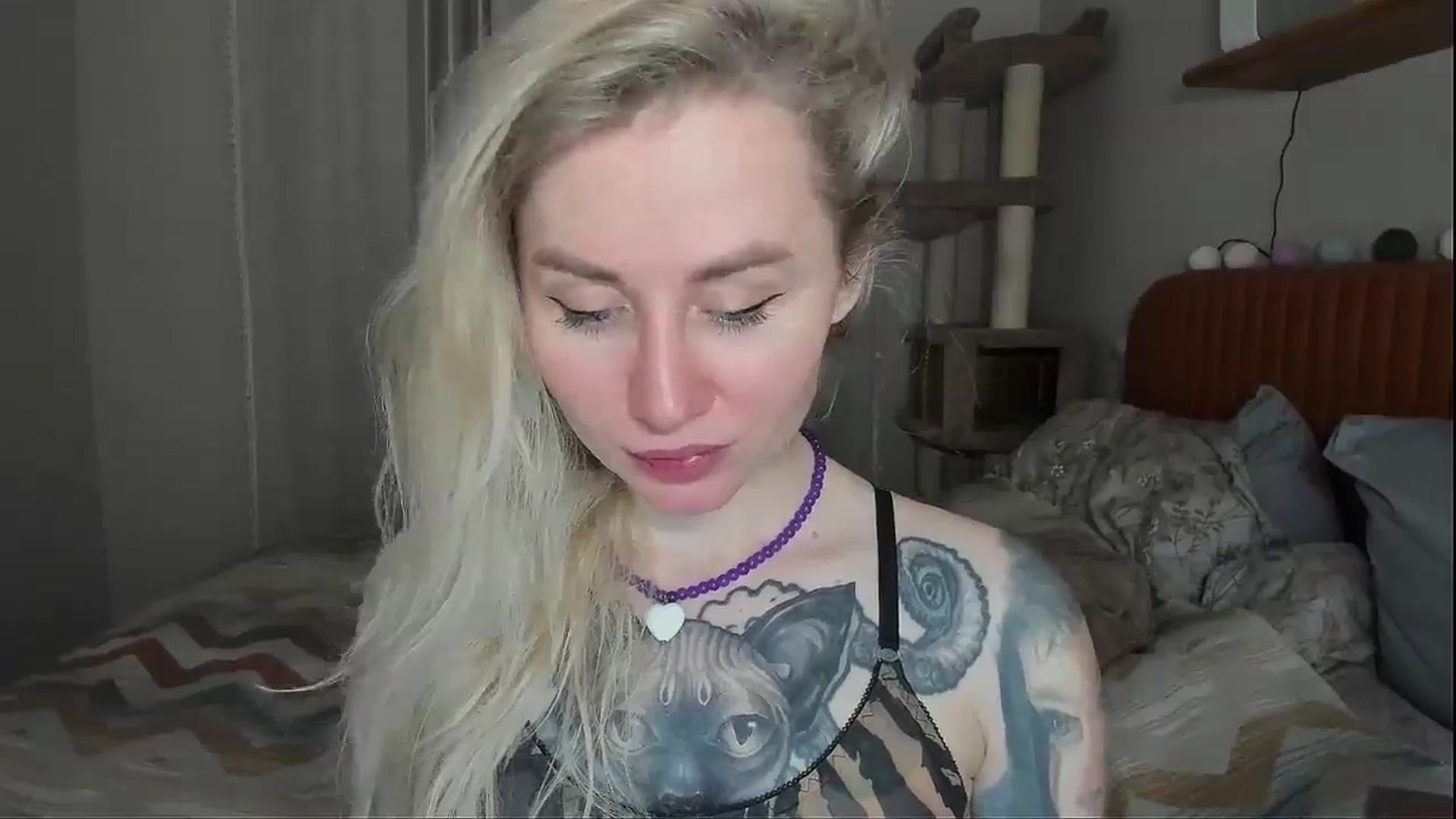Gallery image thumbnail from Alexa_Smithhh's myfreecams stream on, 11/25/2025, 18:23 image 6 of 20