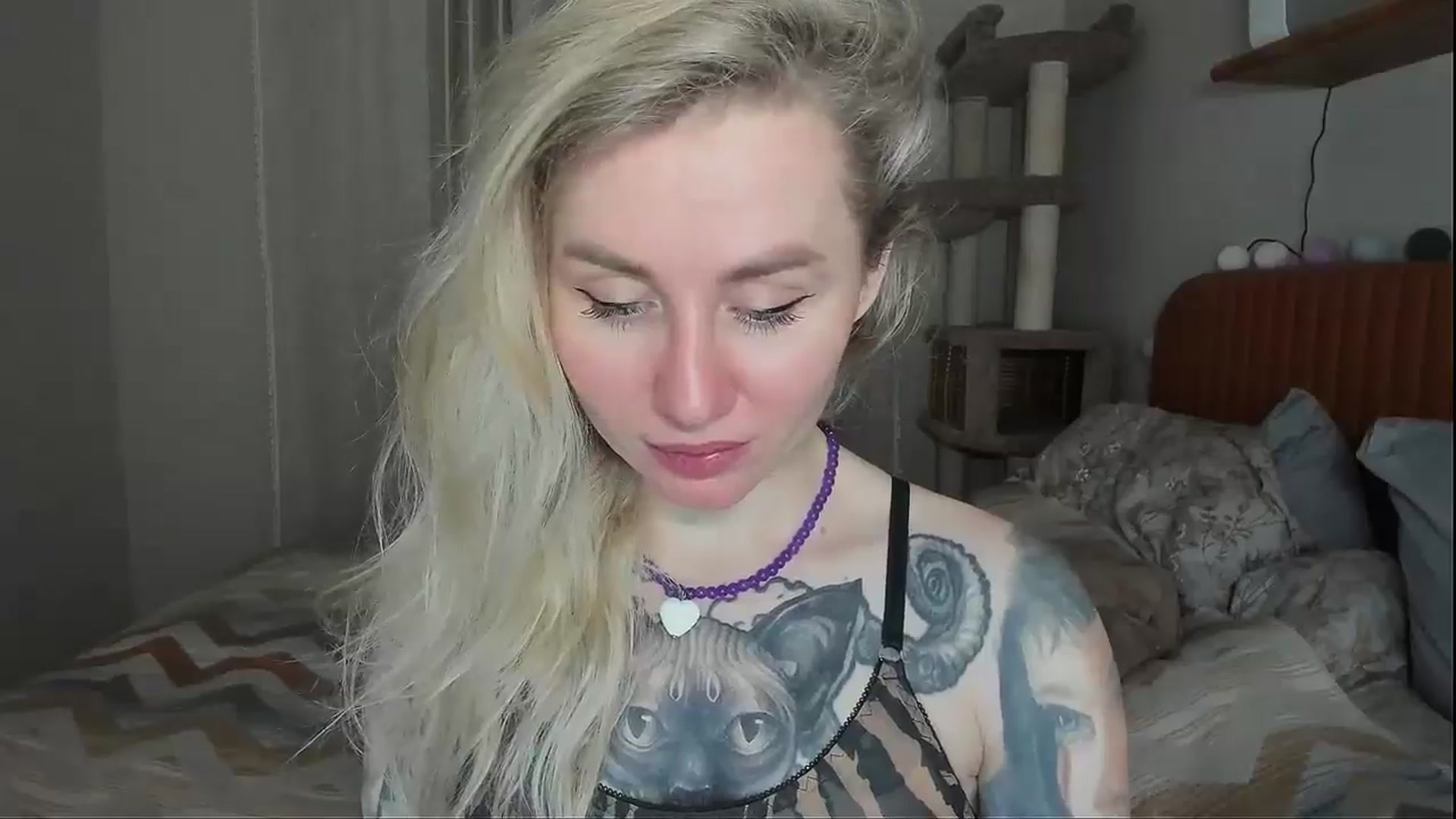 Gallery image thumbnail from Alexa_Smithhh's myfreecams stream on, 11/25/2025, 18:23 image 16 of 20