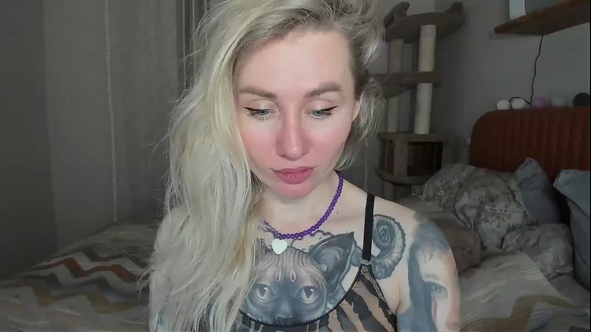Gallery image thumbnail from Alexa_Smithhh's myfreecams stream on, 11/25/2025, 18:23 image 18 of 20