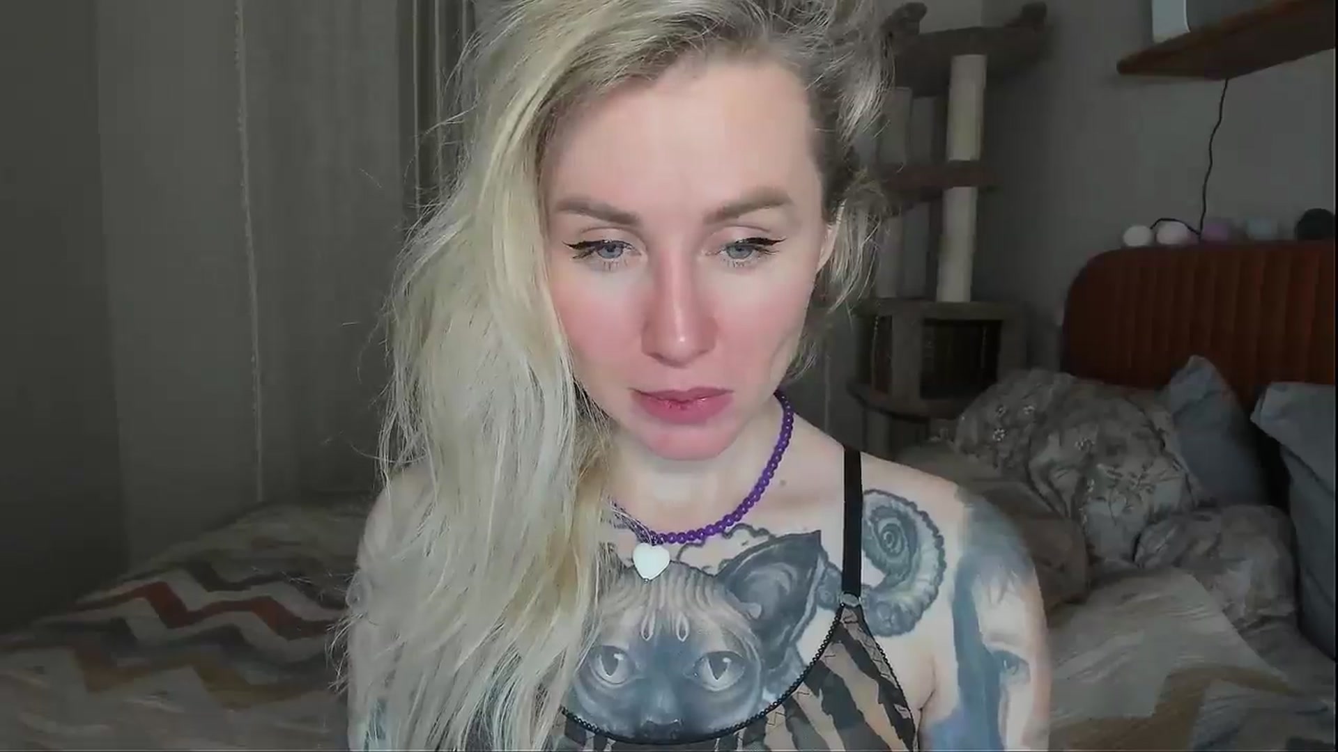 Gallery image thumbnail from Alexa_Smithhh's myfreecams stream on, 11/25/2025, 18:23 image 17 of 20