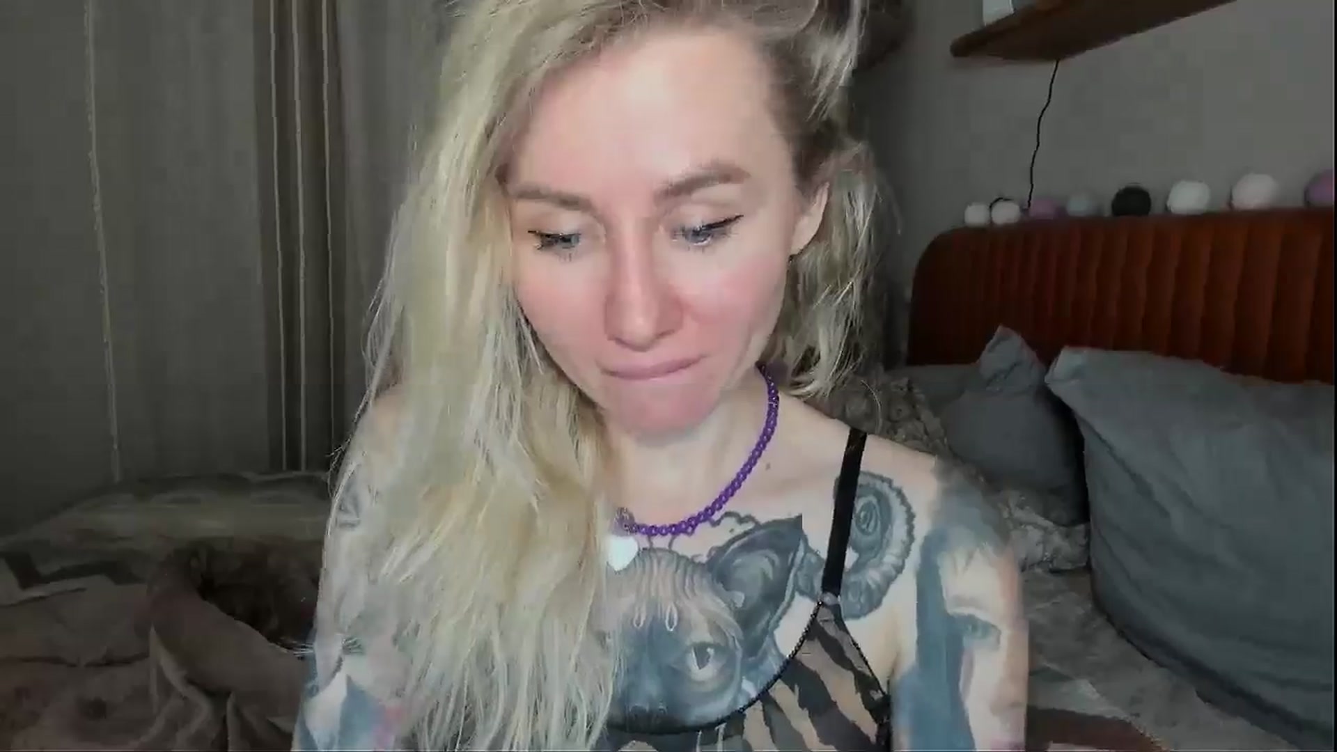 Gallery image thumbnail from Alexa_Smithhh's myfreecams stream on, 11/25/2025, 21:03 image 15 of 20