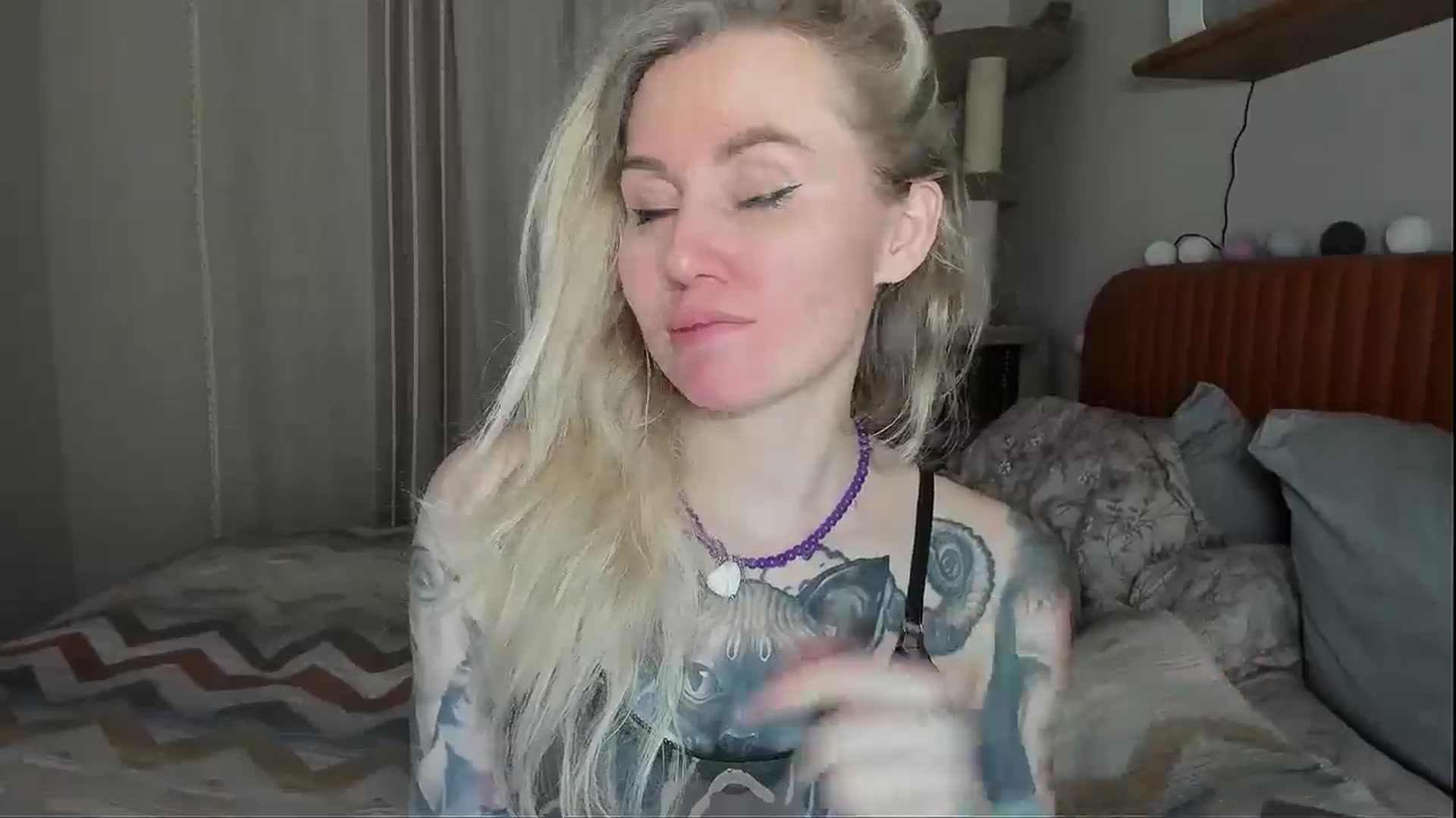 Gallery image thumbnail from Alexa_Smithhh's myfreecams stream on, 11/25/2025, 21:03 image 8 of 20