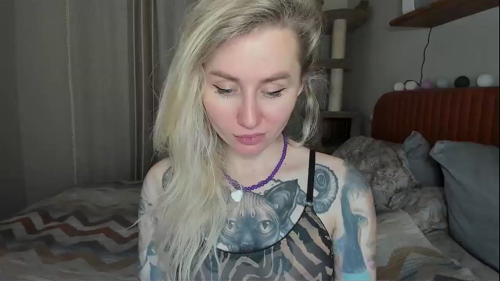 Gallery image thumbnail from Alexa_Smithhh's myfreecams stream on, 11/25/2025, 21:03 image 2 of 20