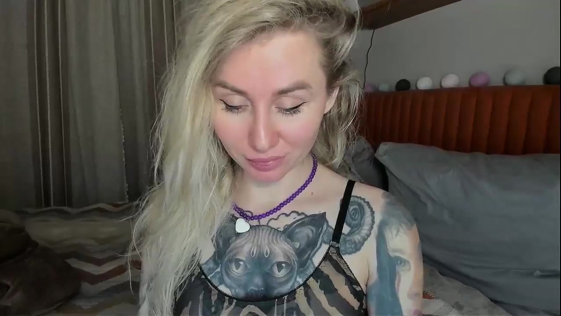 Gallery image thumbnail from Alexa_Smithhh's myfreecams stream on, 11/25/2025, 21:03 image 14 of 20