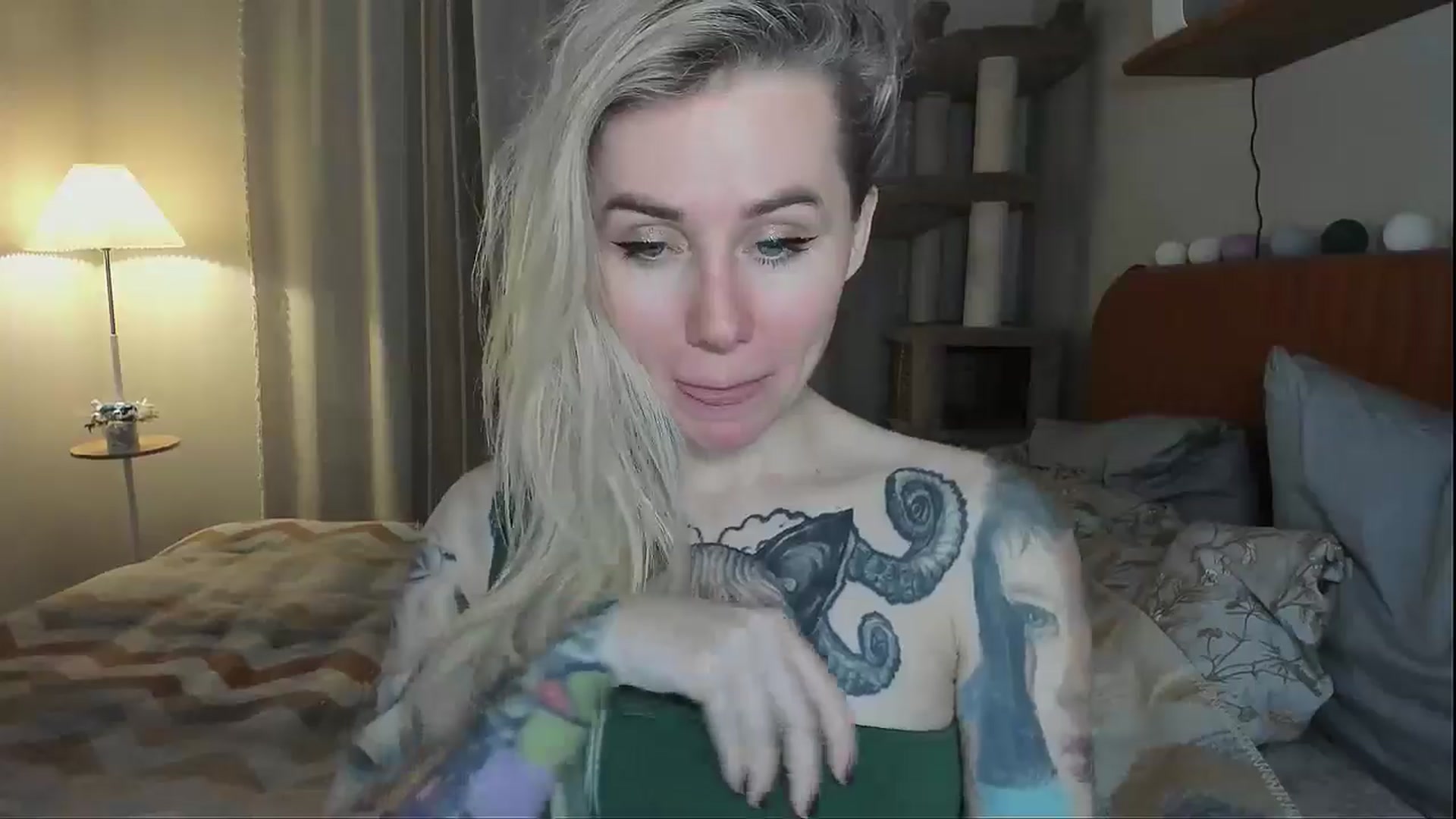 Gallery image thumbnail from Alexa_Smithhh's myfreecams stream on, 12/02/2025, 19:25 image 15 of 20