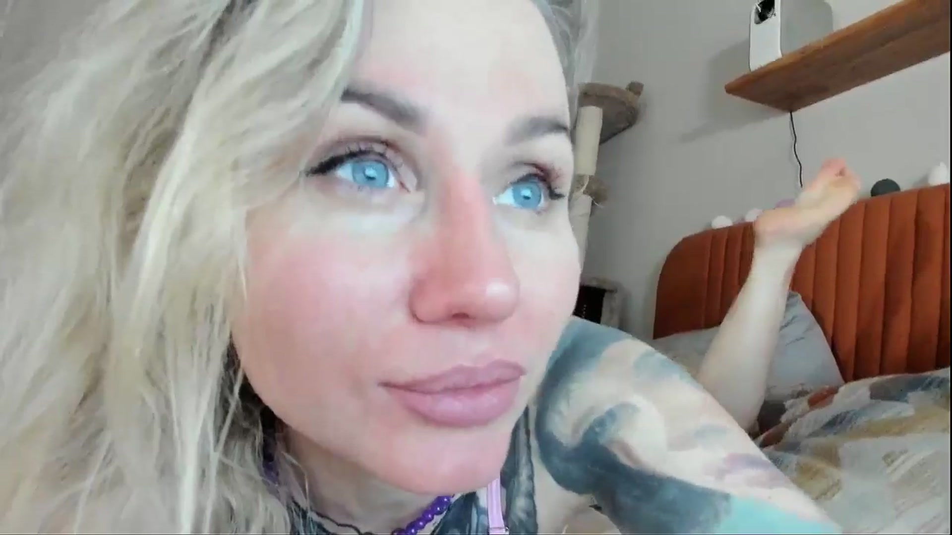 Gallery image thumbnail from Alexa_Smithhh's myfreecams stream on, 12/08/2025, 21:23 image 3 of 20