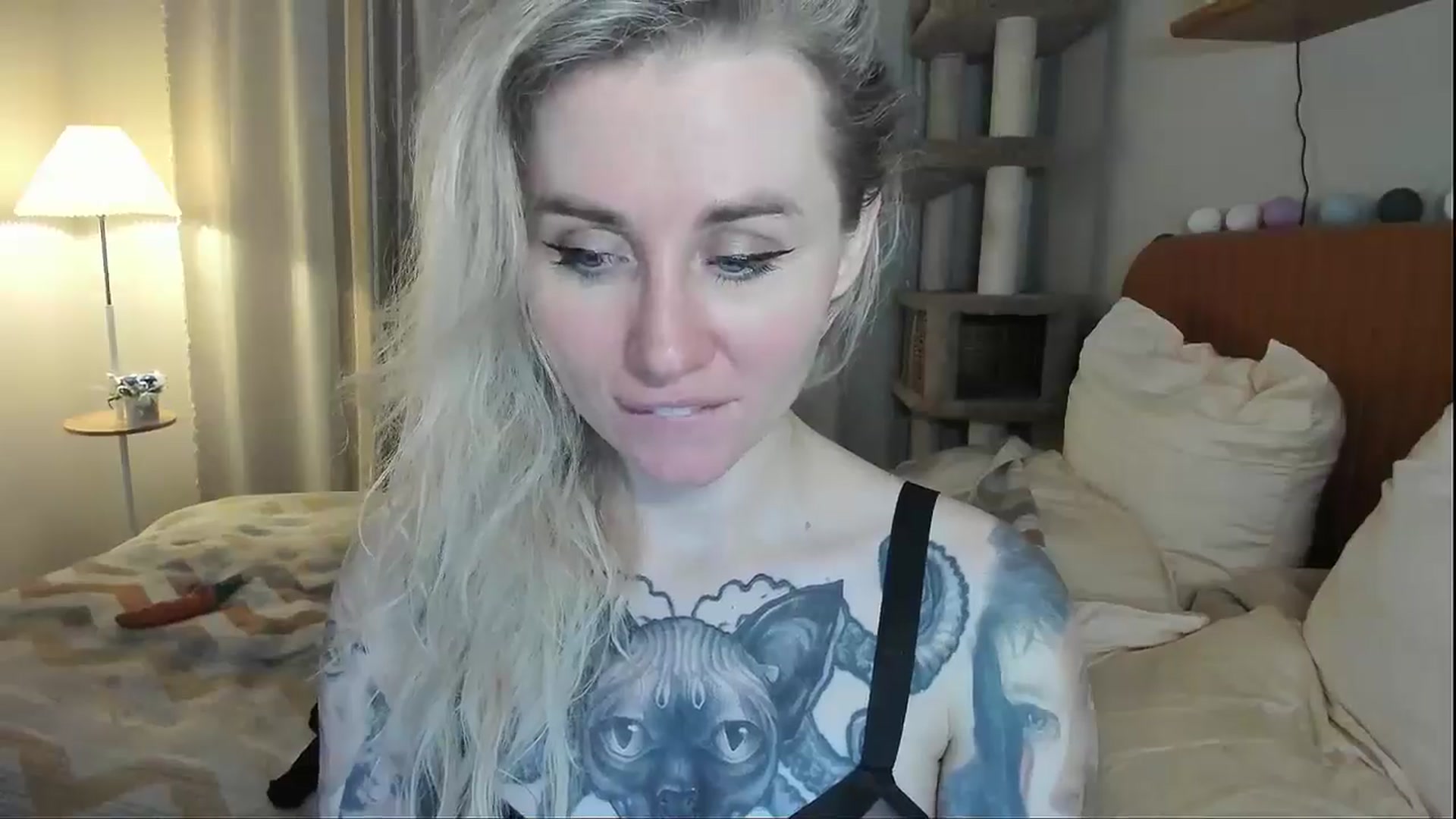 Gallery image thumbnail from Alexa_Smithhh's myfreecams stream on, 12/11/2025, 21:20 image 2 of 20